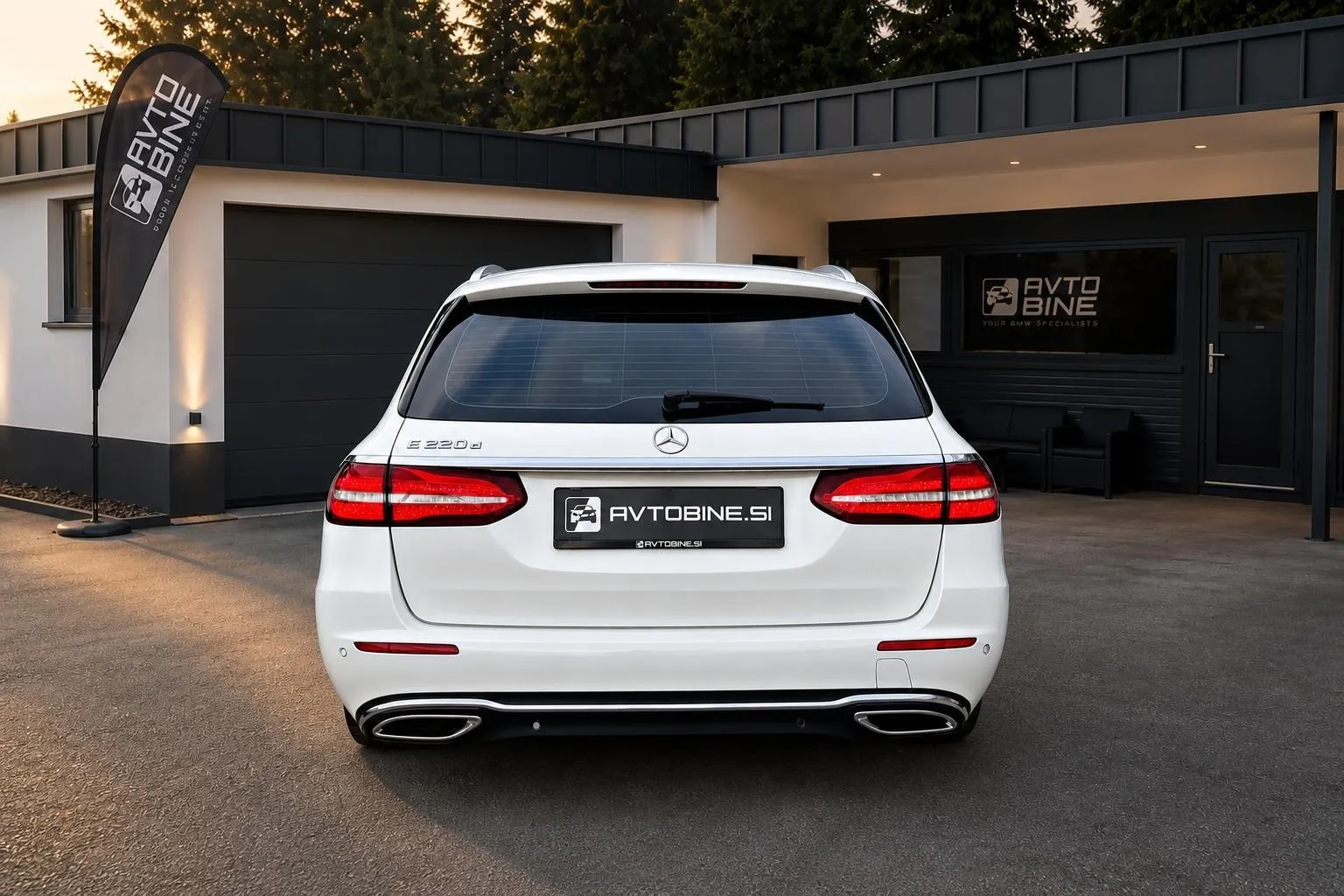 Notranja slika - Mercedes-Benz E-Razred - E 220 D•AVANTGARDE•9G•VIRTUAL•HEAD UP•LED•NAVI... - 7
