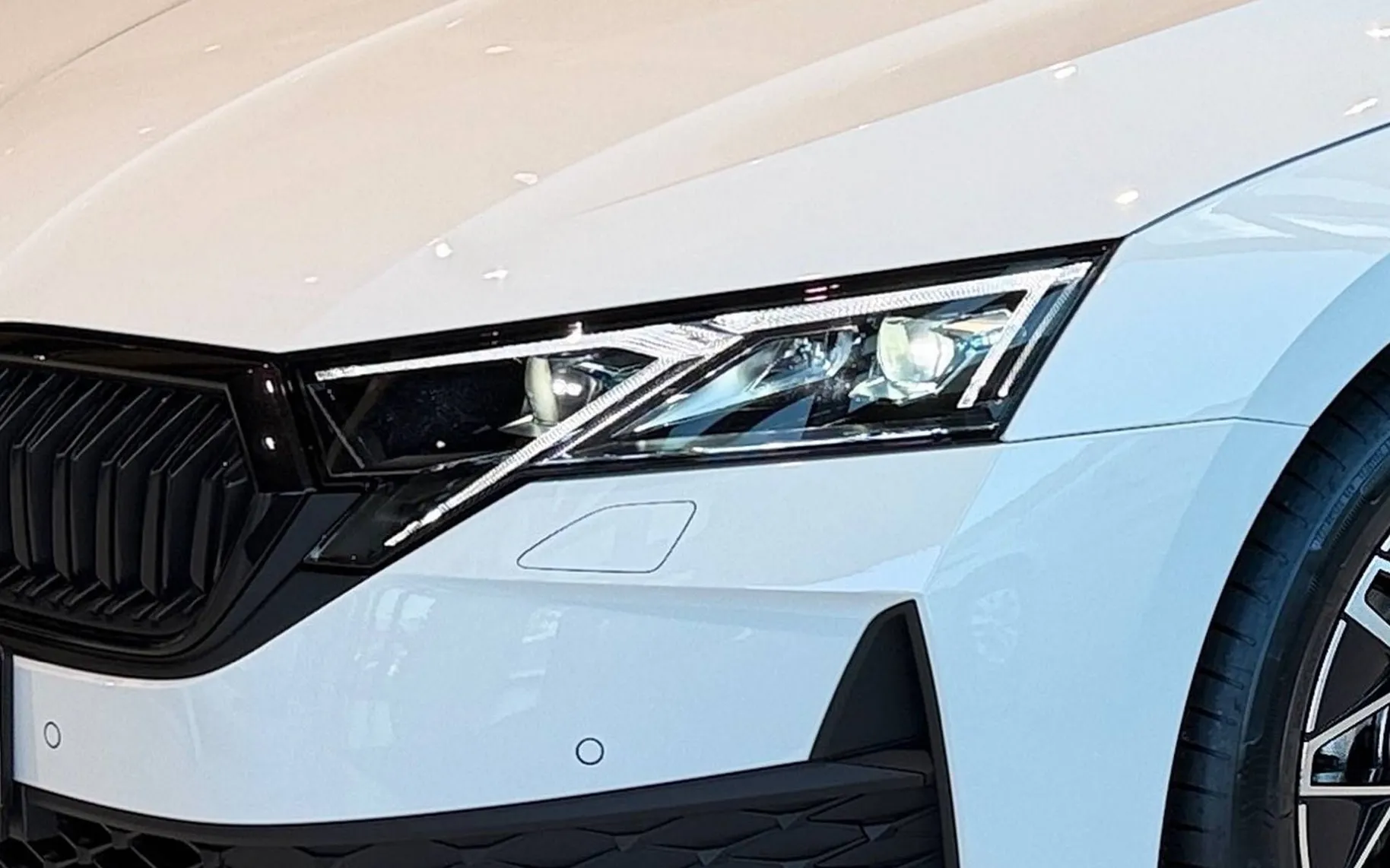 Zunanja slika - Škoda Octavia - 1.5 TSI mHEV Family SPORTLINE DSG - 4