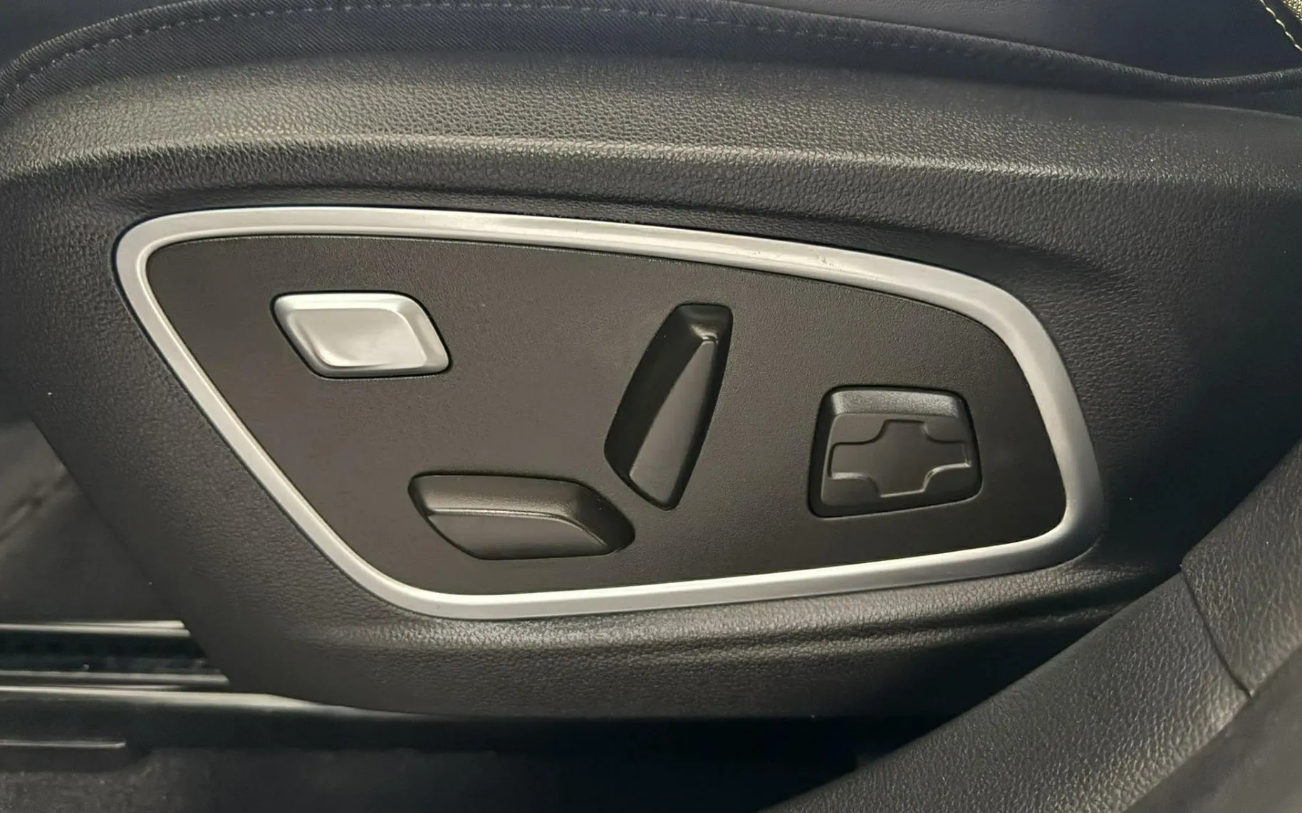Zunanja slika - Renault Austral - 1.2 HEV 200 E-TECH ICONIC ALPINE.KAMERA.NAVI.LED - 12
