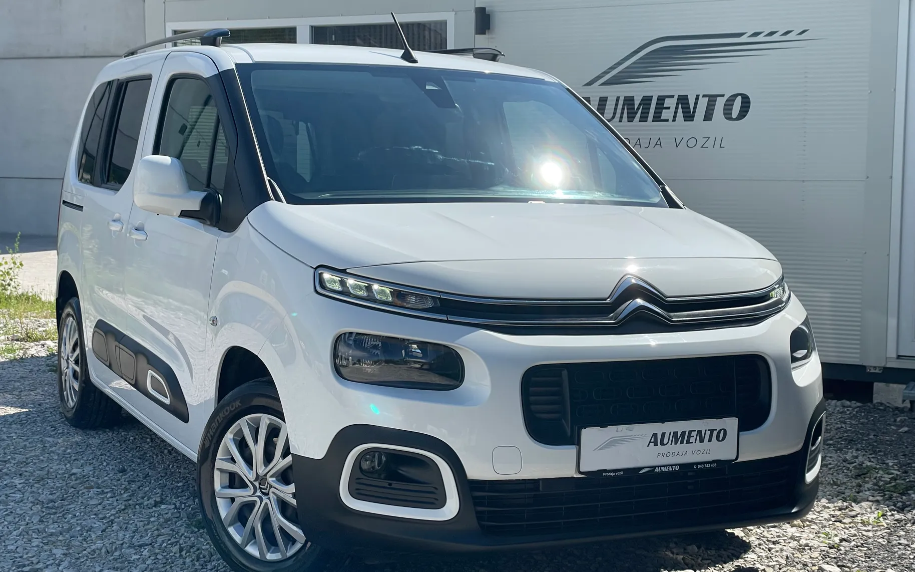 Zunanja slika - Citroën Berlingo - 1,5 BlueHDi 100 Shine M - 1