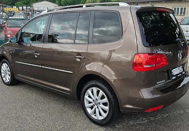 Zunanja slika - Volkswagen Touran - °HIGHLINE°  2.0 TDI 150ks  °XENON° °PANORAMA° - 6