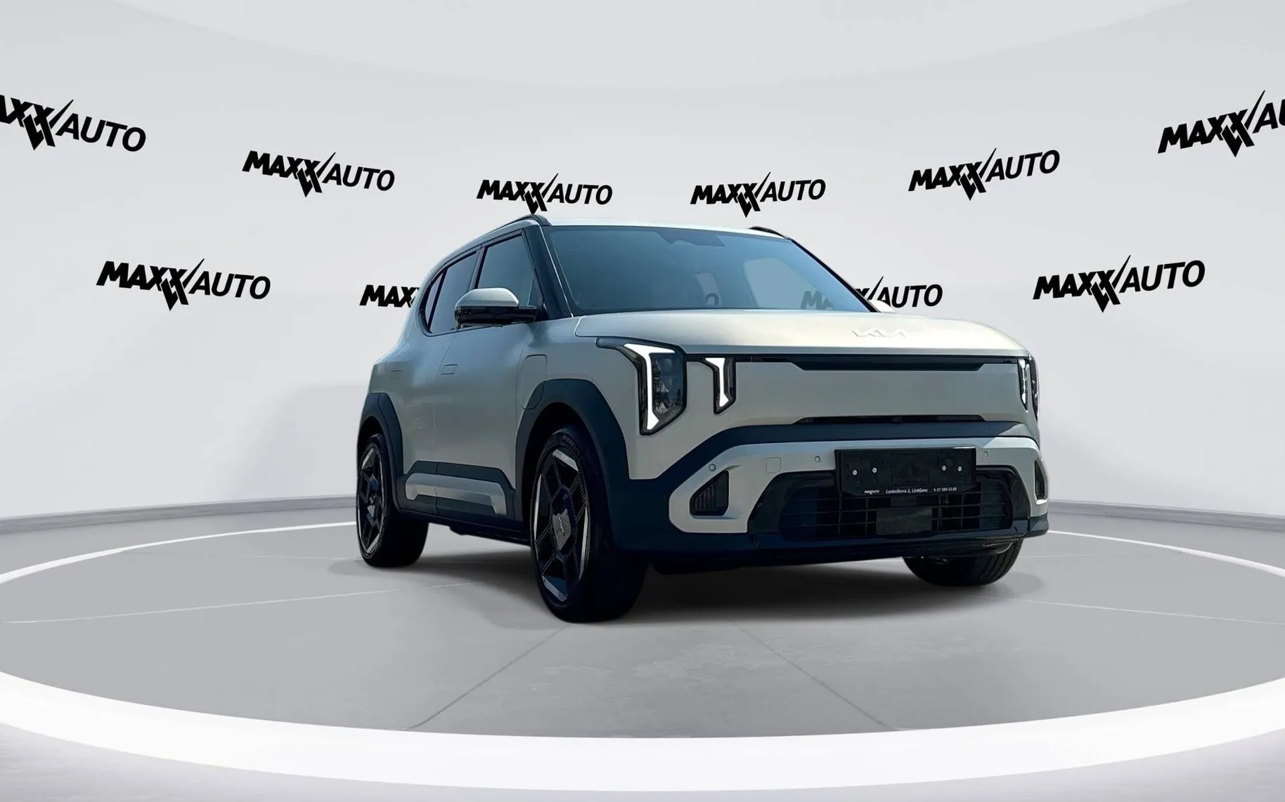 Zunanja slika - KIA EV2 - GT-Line 61 kWh 22KW AC+ PREMIČNA ZADNJA KLOP - 3