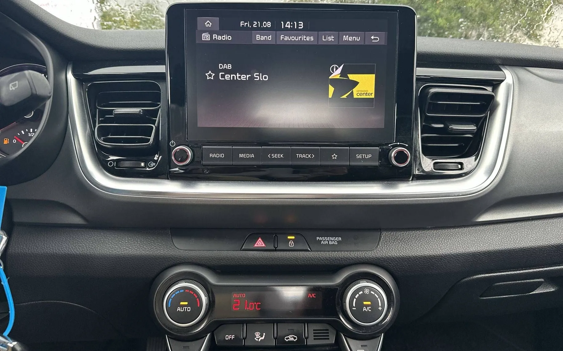 Notranja slika - KIA Stonic - 1.0 T-GDi EX Urban ISG - 16
