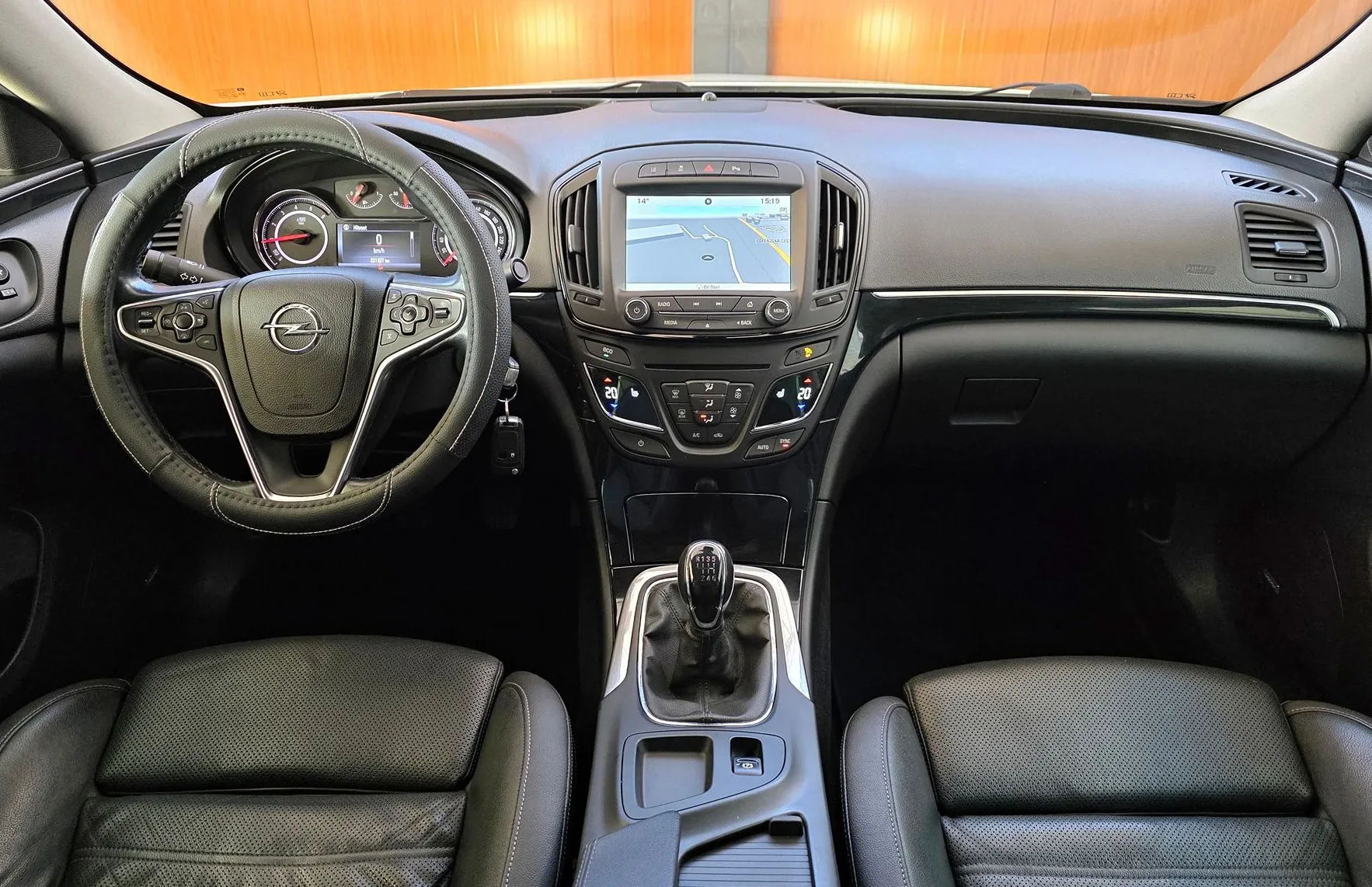 Zunanja slika - Opel Insignia - 2.0 CDTI OPC LINE- SLO-KAM - MRTVI KOT - GL. SERV - 9