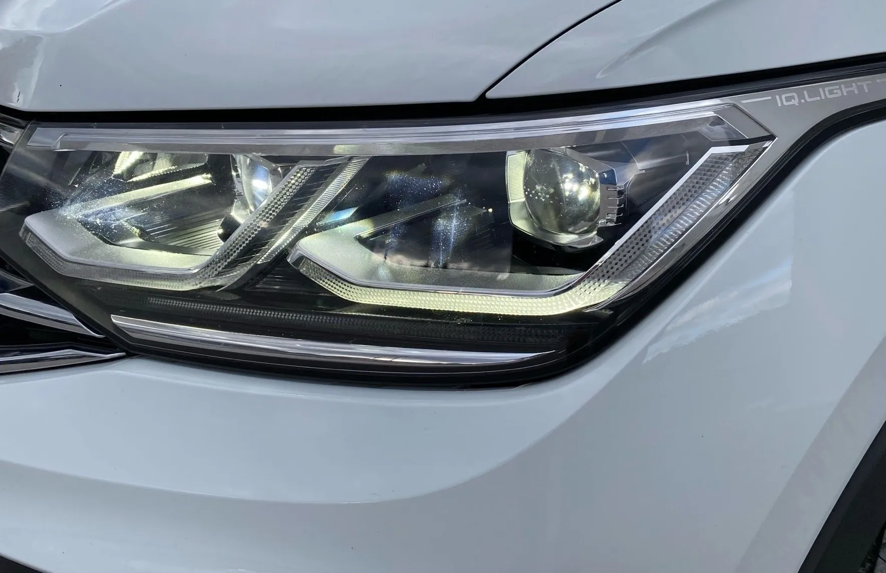Zunanja slika - VW Tiguan - 2.0 TDI SCR 4M. BMT DSG R-Line - 9