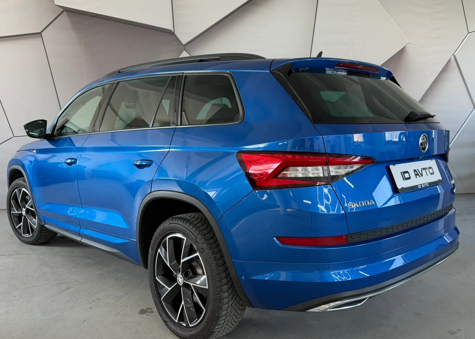 Zunanja slika - Škoda Kodiaq - 4x4 2,0 TDI L&K DSG - 4