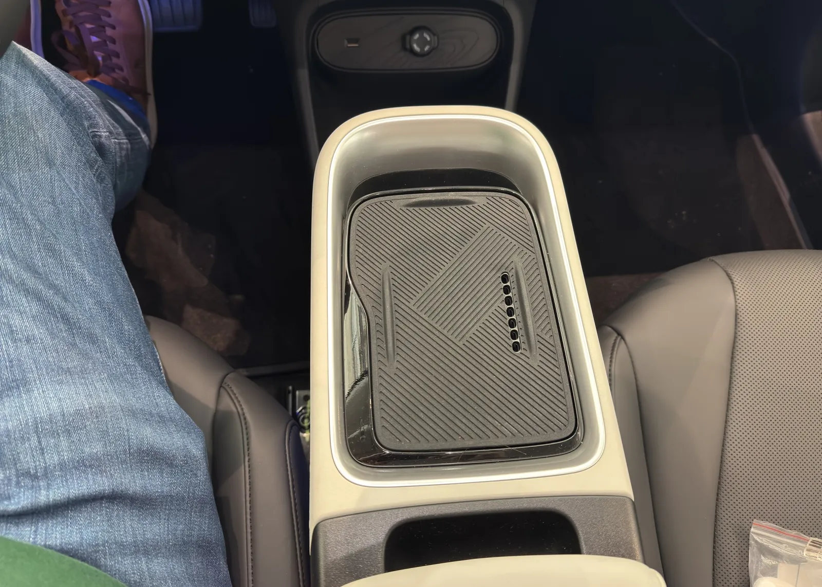 Zunanja slika - Dongfeng Box - 42.3 kWh + 360 kamera + tempomat + memory - 8