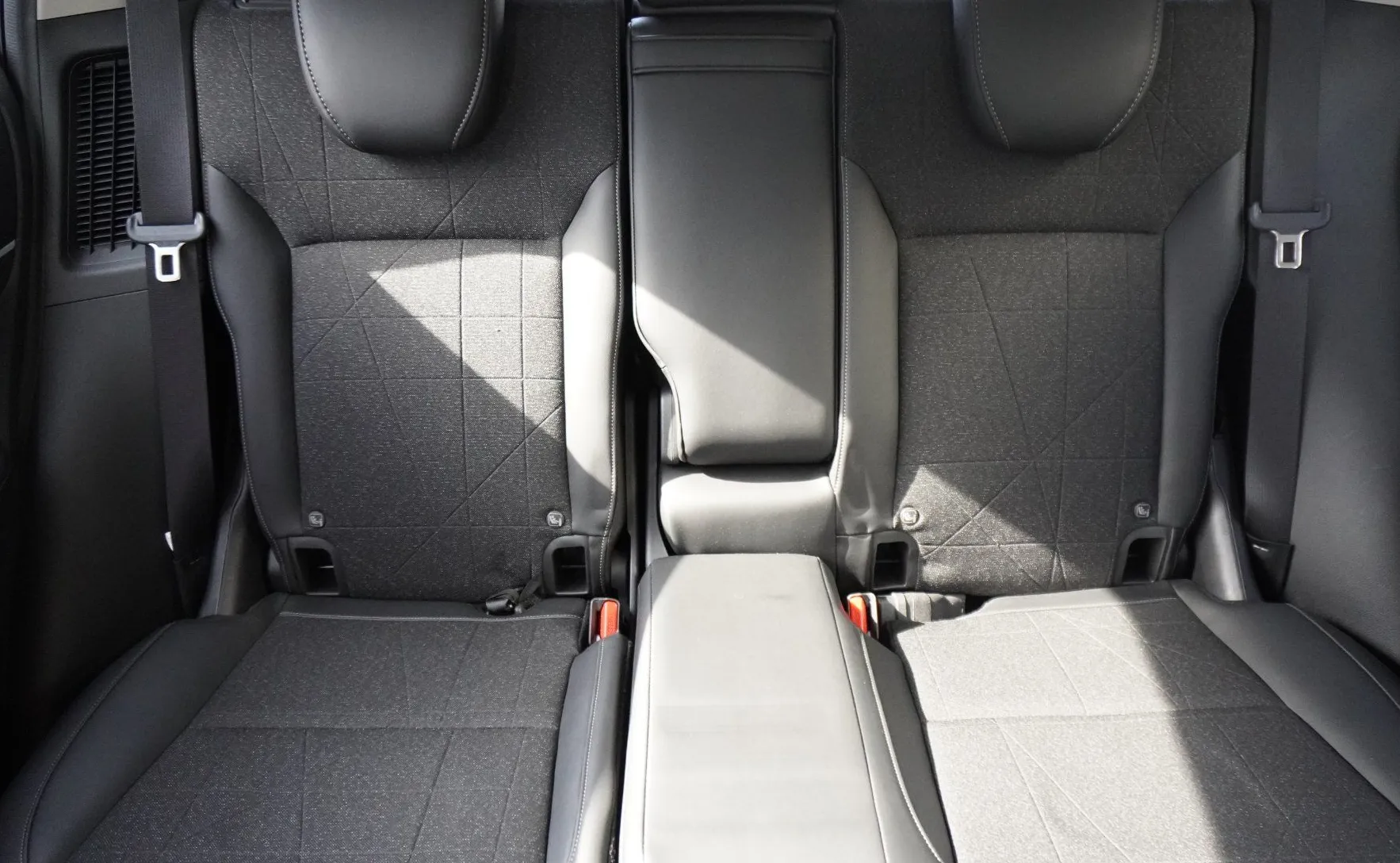 Zunanja slika - Honda HR-V - 1.5 i-MMD Hybrid Advance CVT - 13