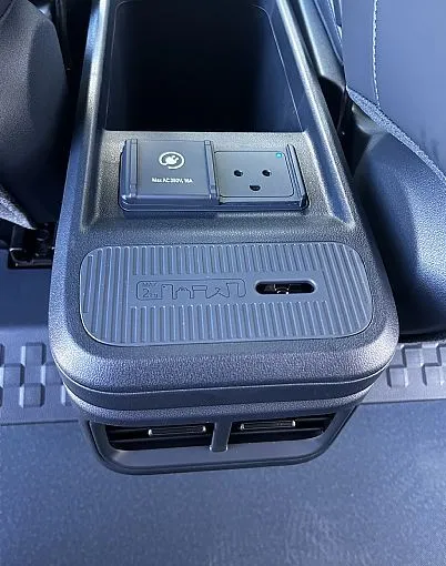 Zunanja slika - KIA PV5 - 71.2 kWh baterija 120 kW 163 KS  Quantum - 9