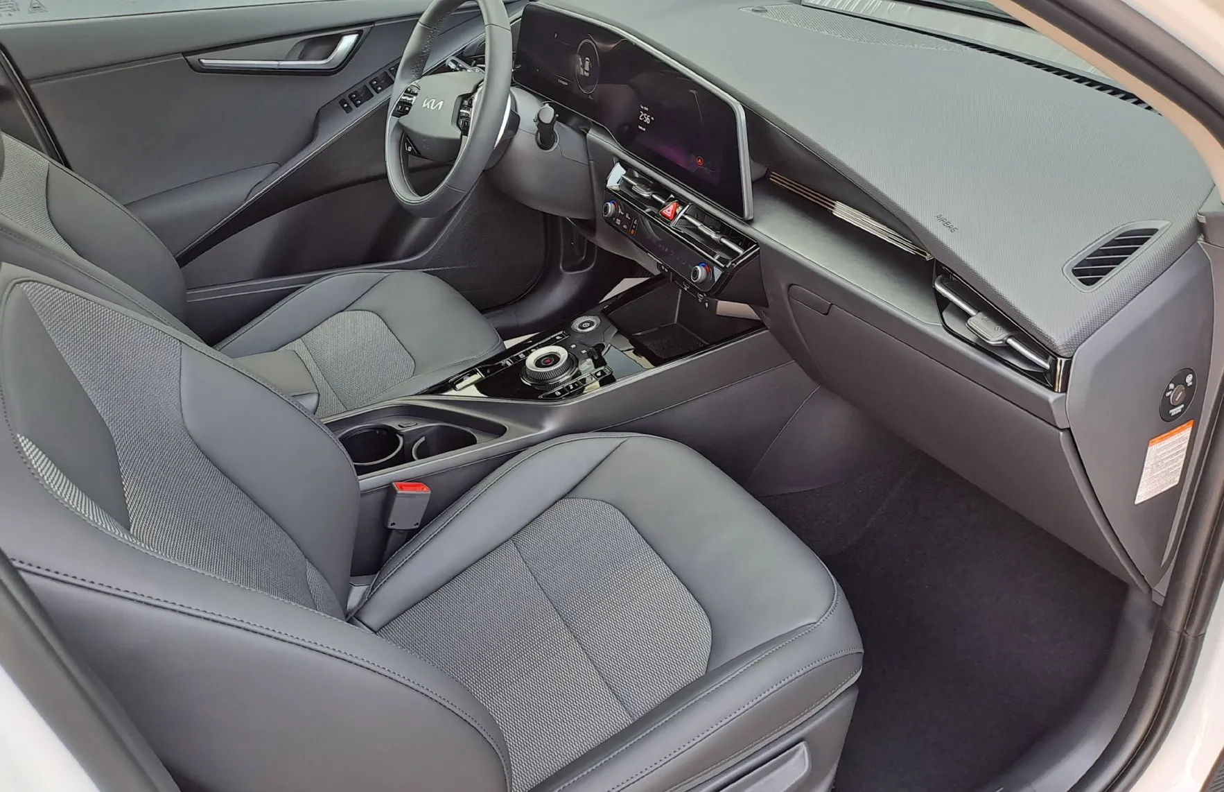Zunanja slika - KIA Niro - Limited Edition - 4