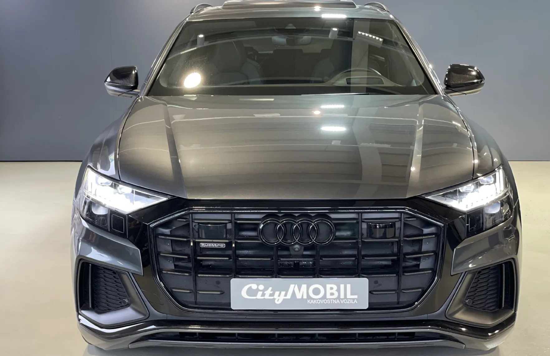 Zunanja slika - Audi Q8 - 50TDI-S LINE-QUATTRO-HEAD UP-PANO-SOFT-NAVI-ZRAČNO - 1