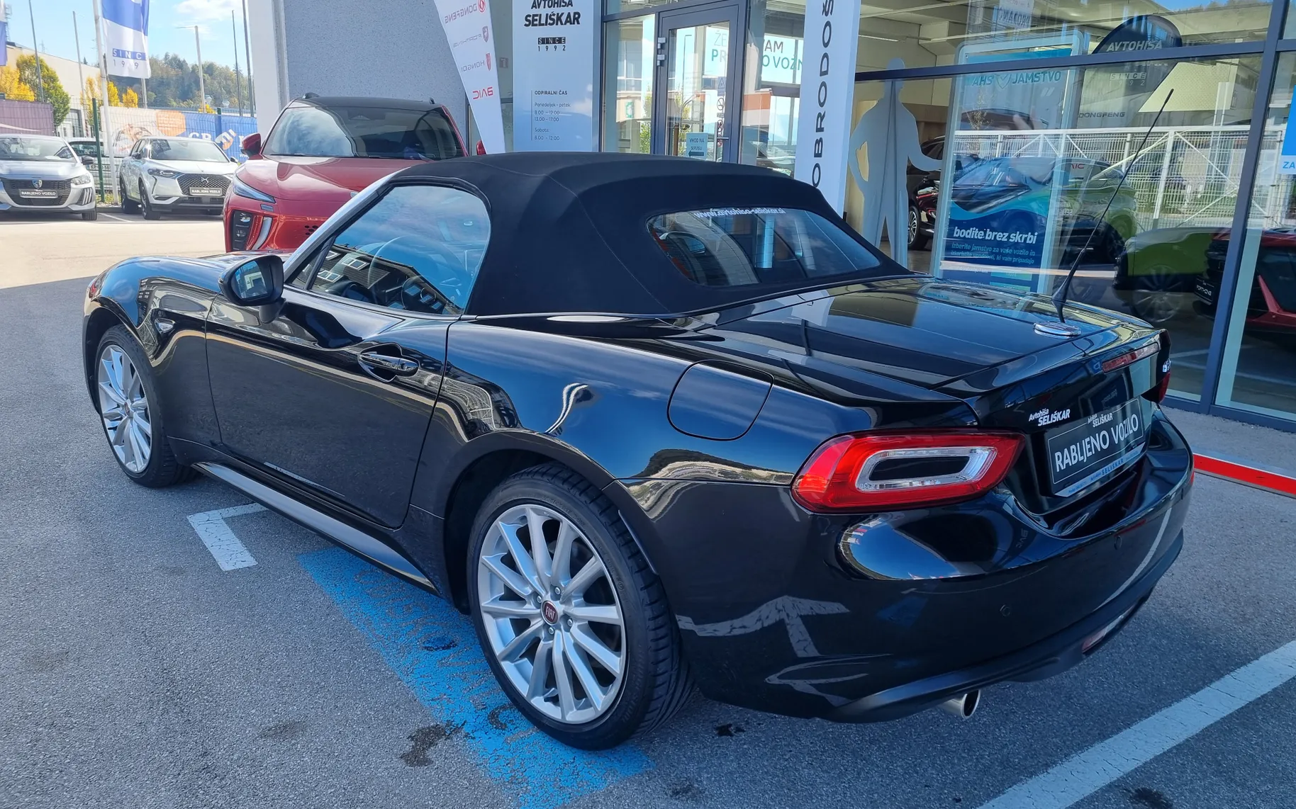 Zunanja slika - Fiat 124 - Spider 1.4 Multiair Turbo Lusso - KOT NOV - SAMO 8.938km - 6