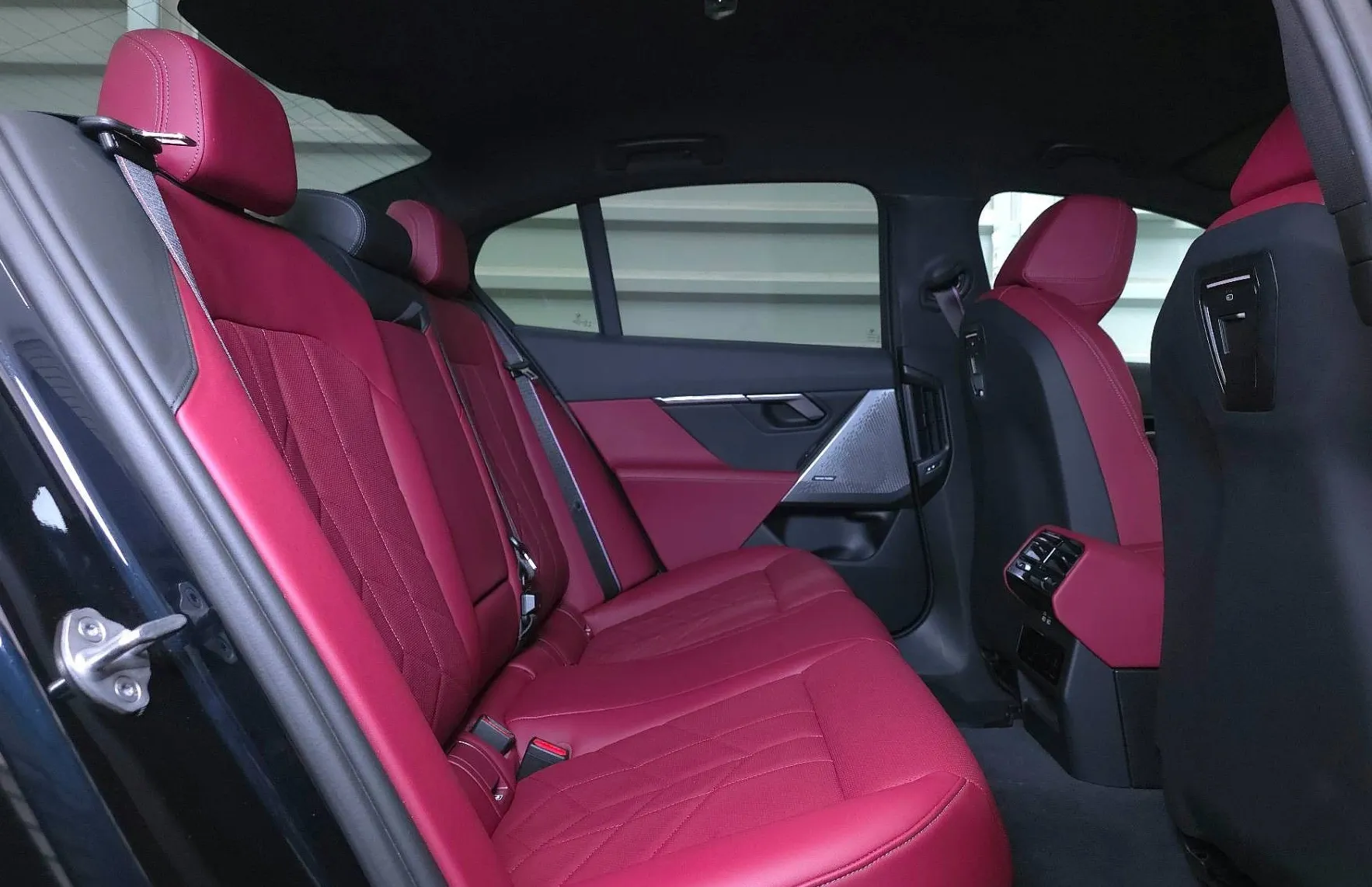Zunanja slika - BMW Serija 5 - : 520d xDrive - M PRO - GRET HLAJ SED. - 360 KAM ... - 14