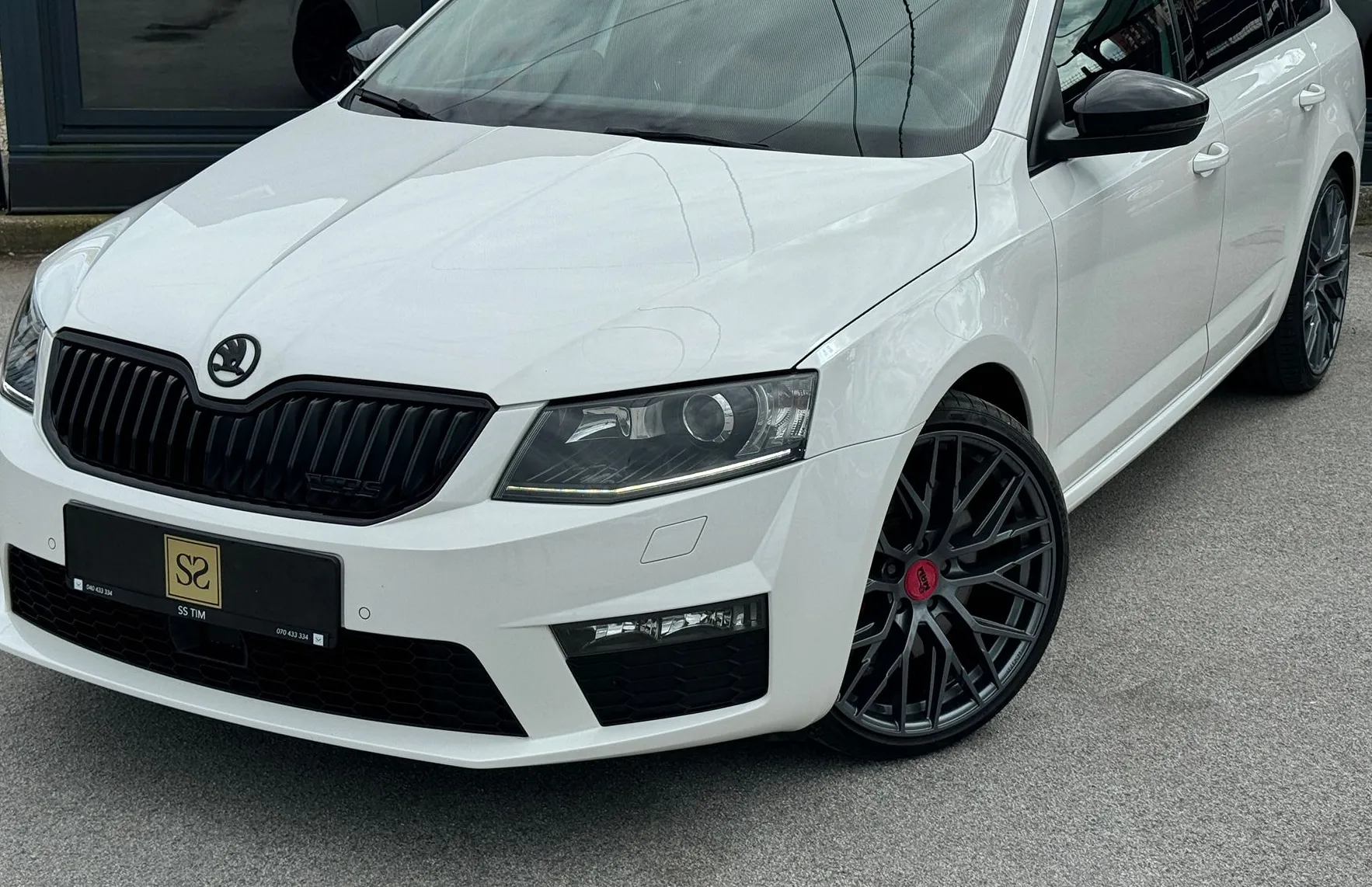 Zunanja slika - Škoda Octavia - 2.0TDI RS DSG 135 kW - 1