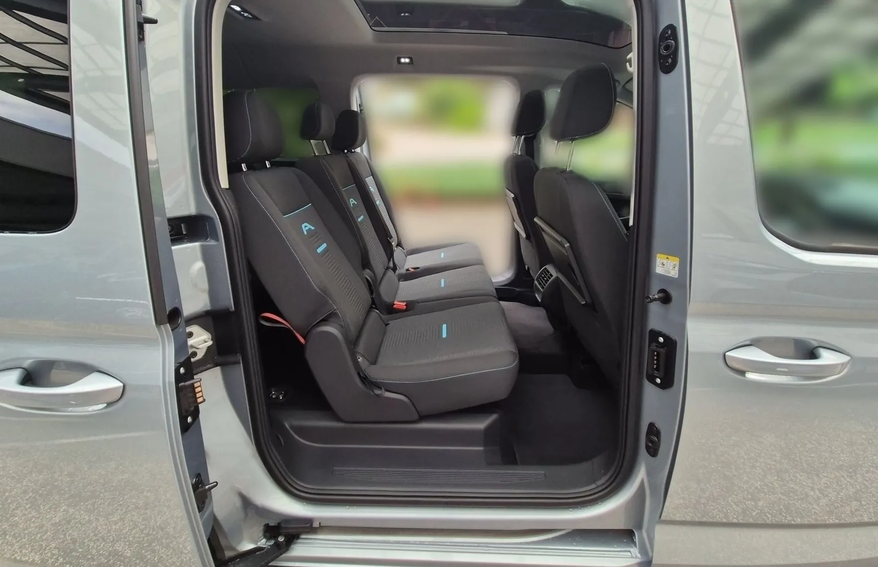 Zunanja slika - Ford Tourneo Connect - ACTIVE 2.0 TDCi EcoBlue 122PS A7 L2 FWD-NA ZALOGI - 13