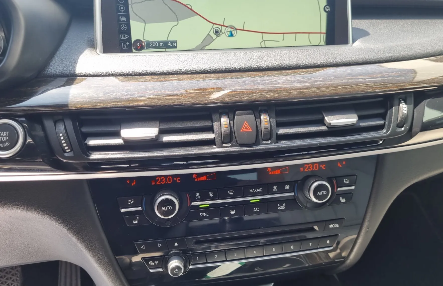 Zunanja slika - BMW X5 - serija : M50d M PAKET FULL LED NAVI PDC KAMERA TEM TOP... - 15