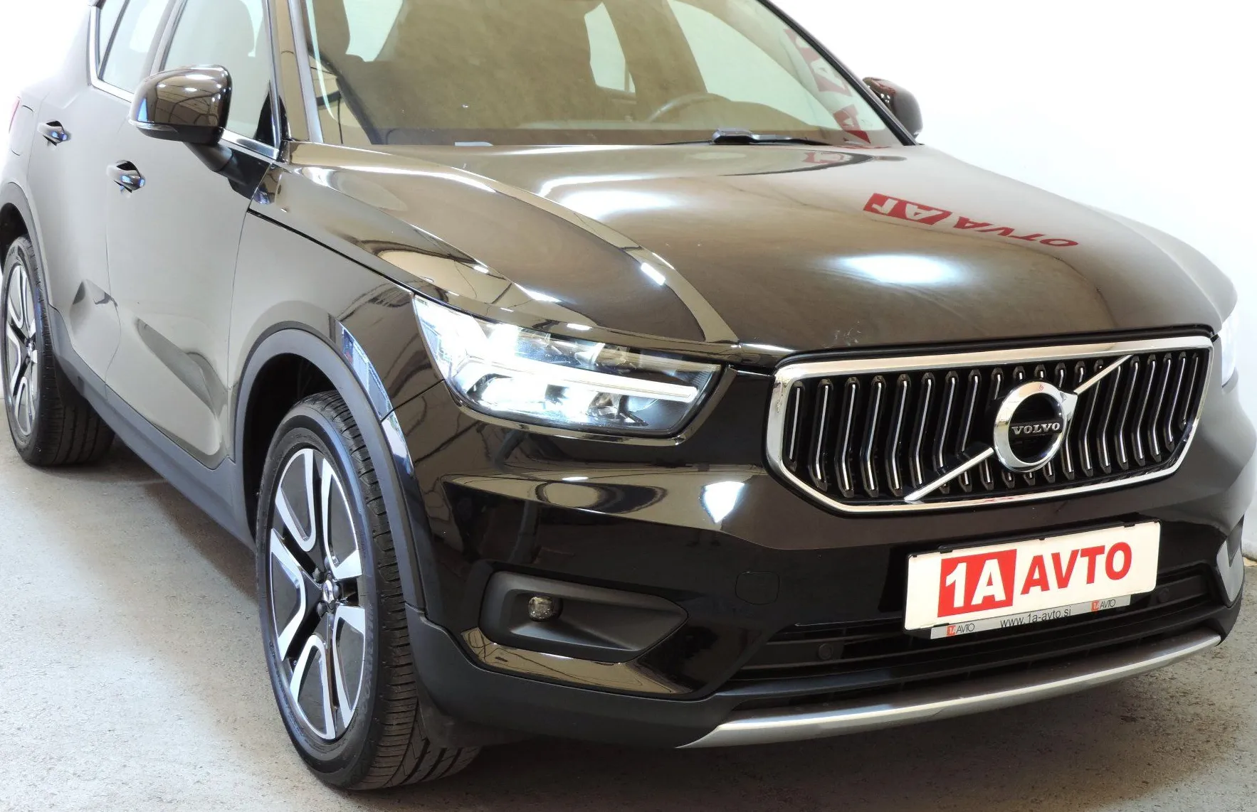 Zunanja slika - Volvo XC40 - T4 Recharge Twin Engine Inscription Avt. - 3
