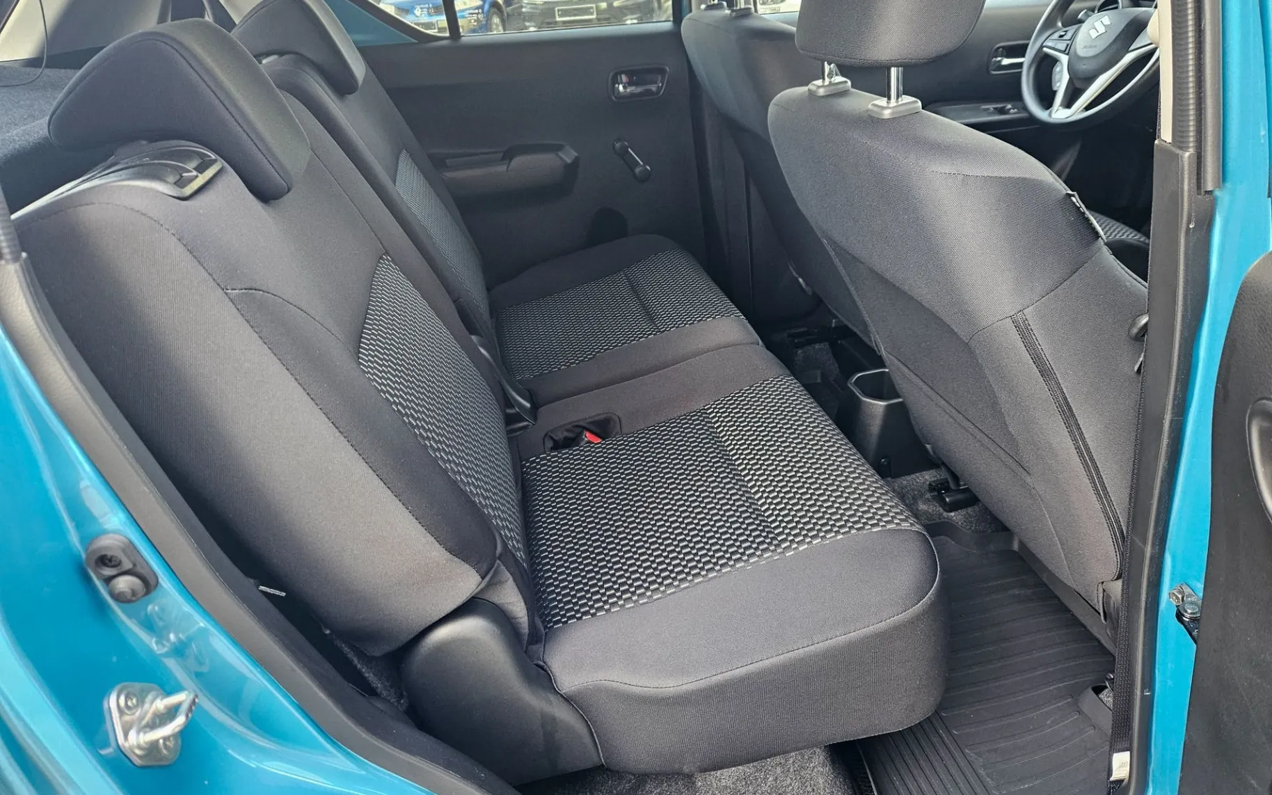 Notranja slika - Suzuki Ignis - 1.2 VVT Hybrid. 1.LASTNIK  SLO LED KAMERA - 12