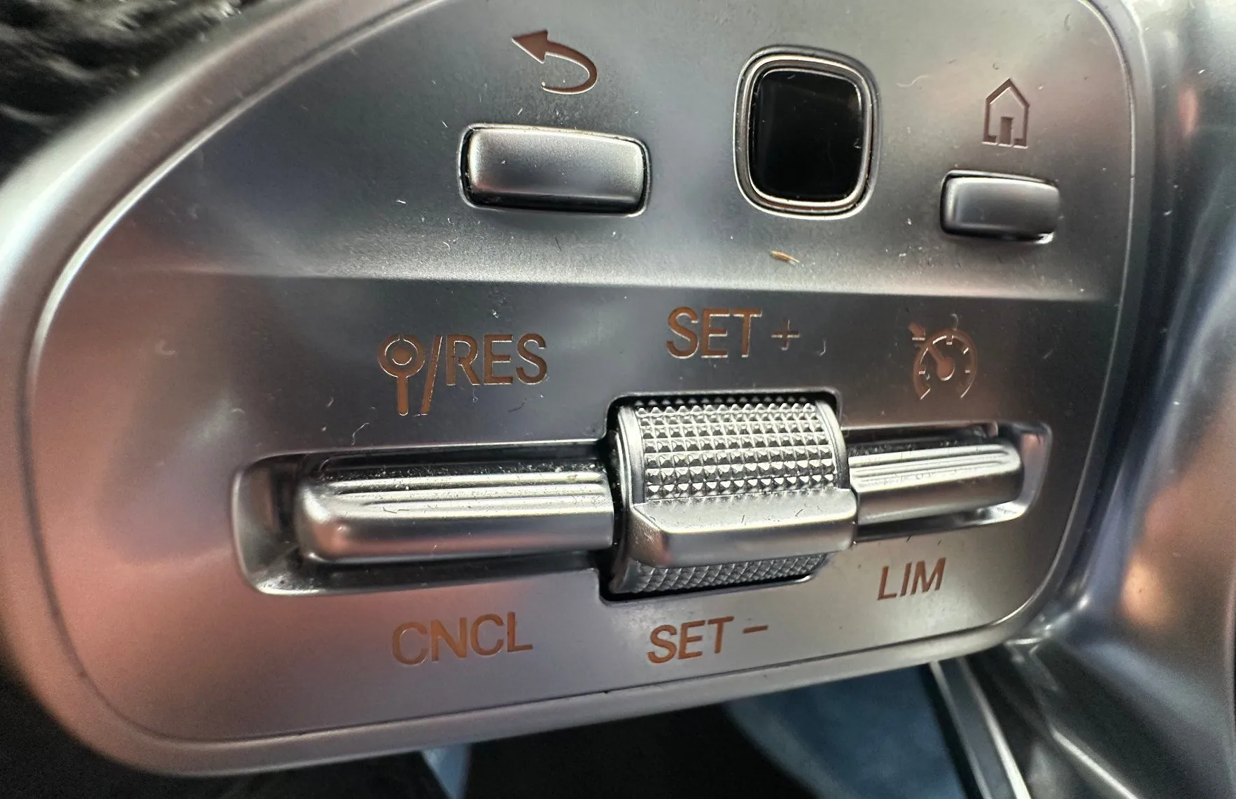 Zunanja slika - Mercedes-Benz EQC - 400 4MATIC AMG Line.NEMŠKI+4ALU.LED.KAMERA.67.000 - 7