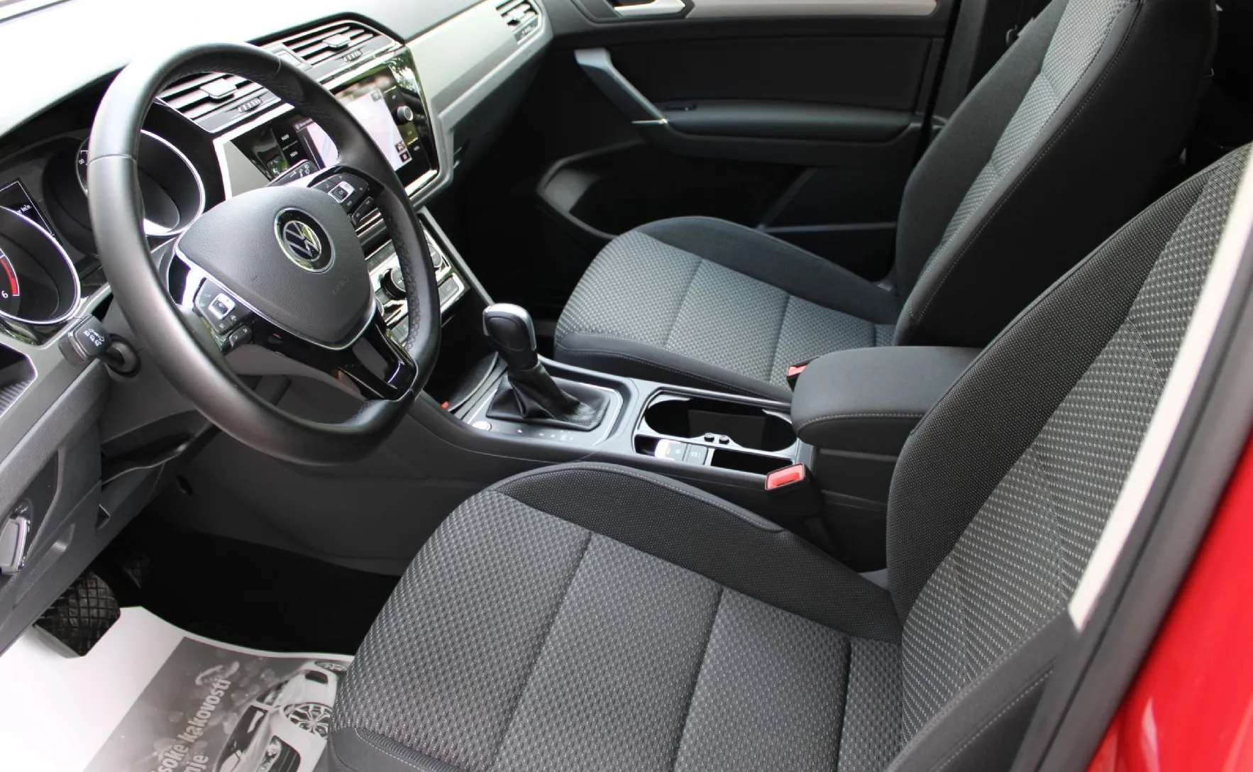 Zunanja slika - Volkswagen Touran - 2.0 TDI BMT Lounge DSG-KAMERA-NAVI-ALU-PDC - 12