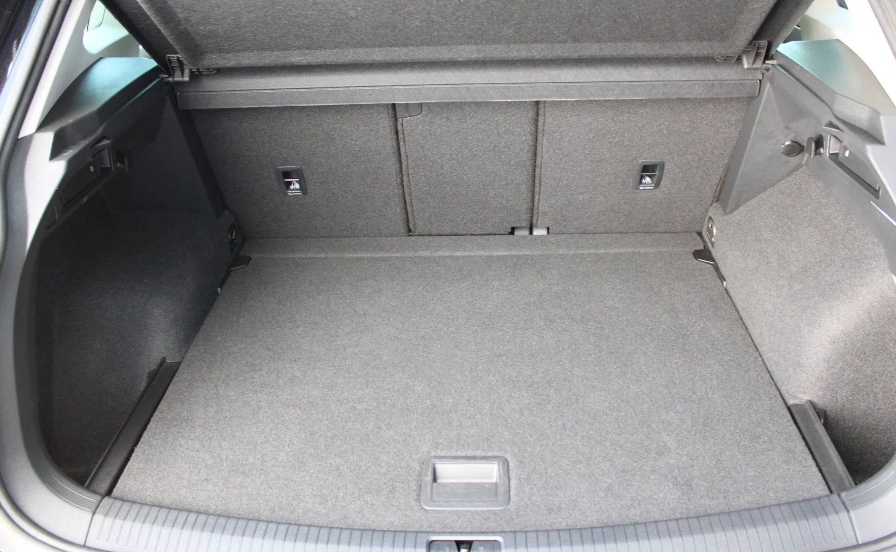 Zunanja slika - Volkswagen Tiguan - 2.0 TDI BMT Life DSG - 16