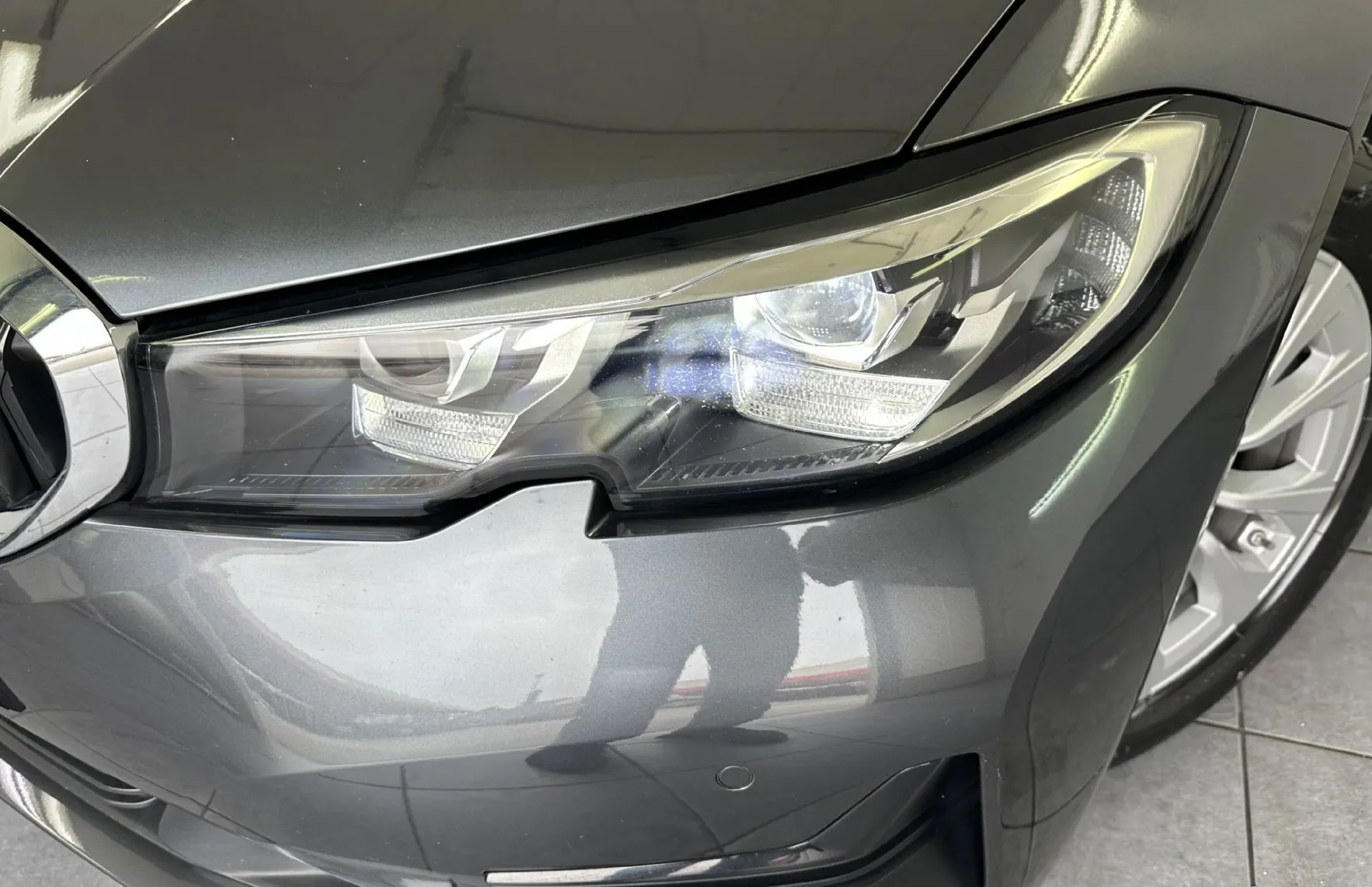 Zunanja slika - BMW Serija 3 - Touring: 318d Touring Luxury.NEMŠKI+4ALU.KAMERA.NAVI.ACC - 2