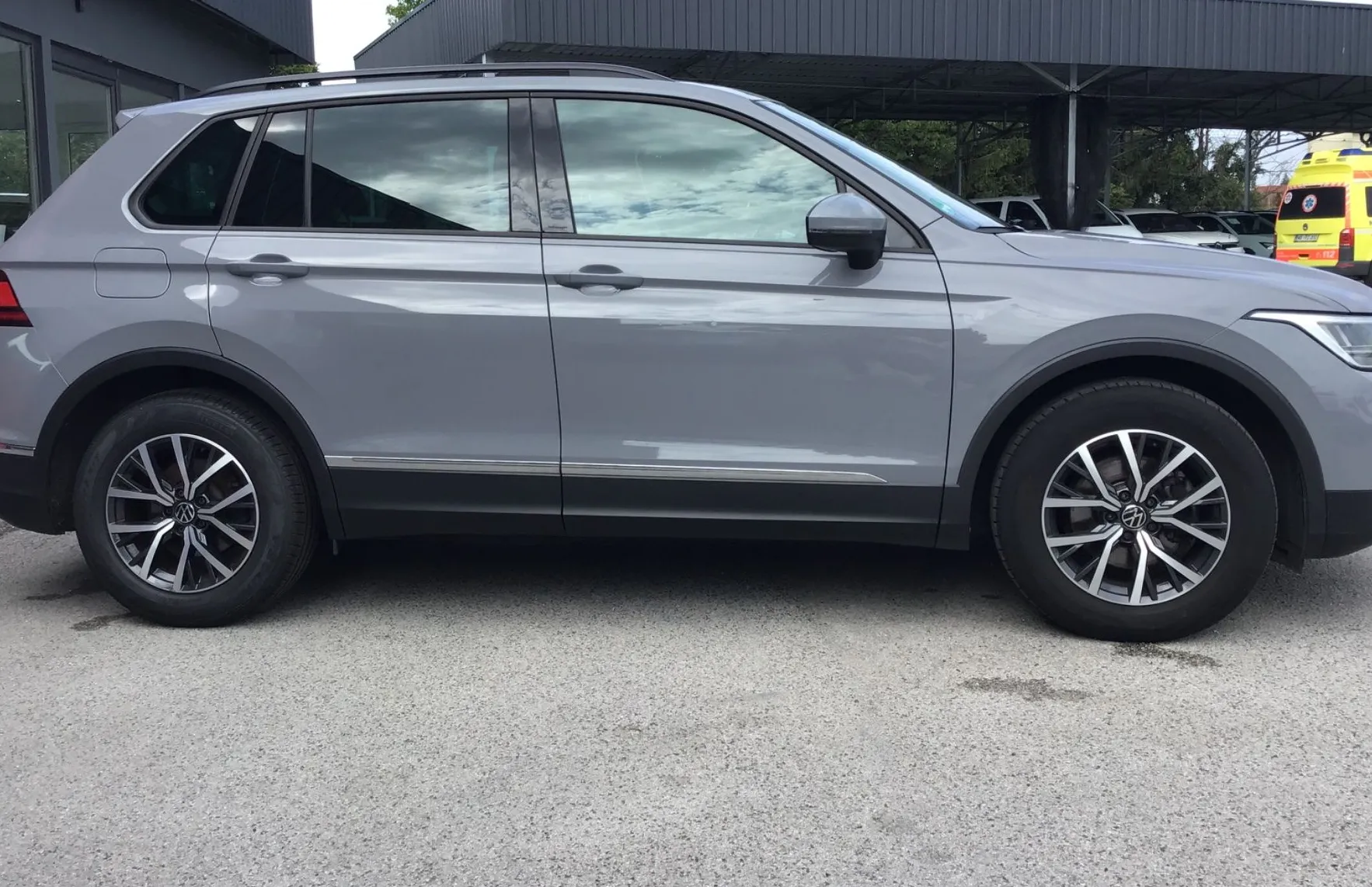 Zunanja slika - Volkswagen Tiguan - 2.0 TDI  DSG - 4