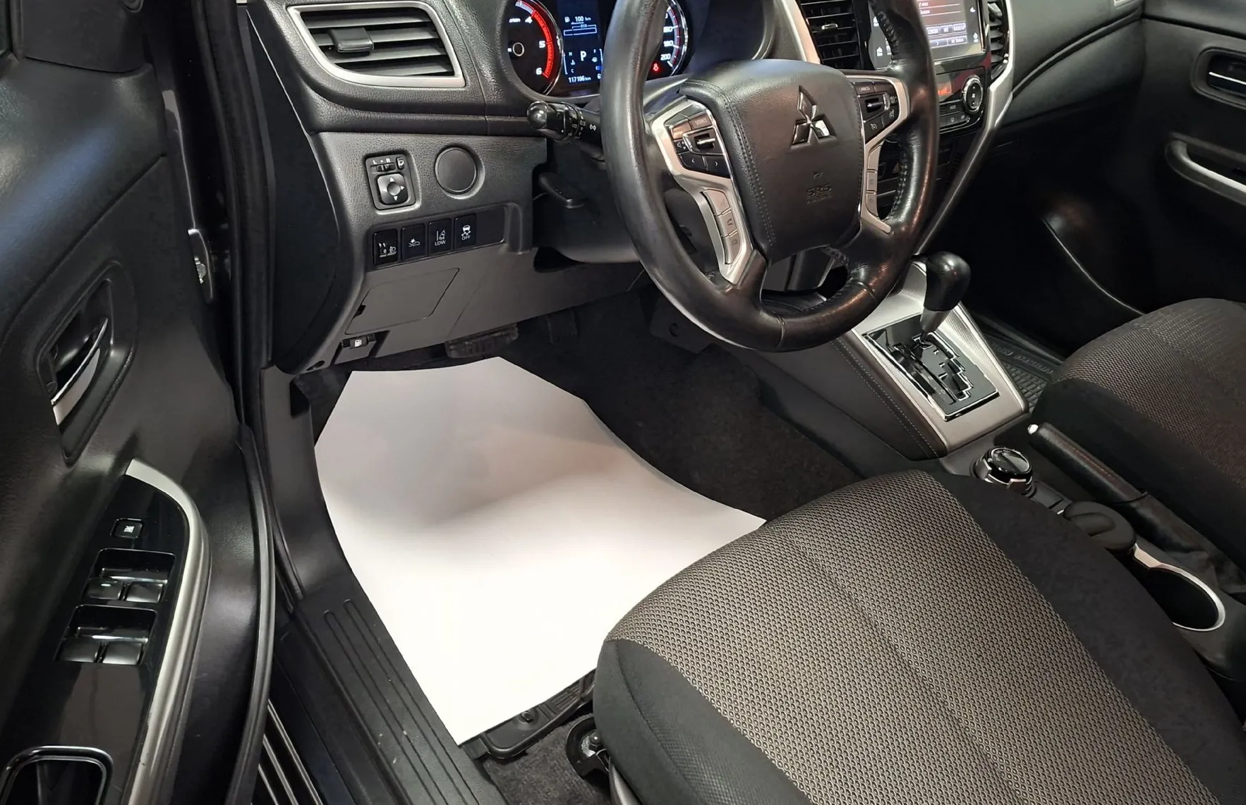 Zunanja slika - Mitsubishi L 200 - 2.3 4X4-1.LASTNIK-SLO-LED-NAVI-KAMERA-ODLIČEN- - 7