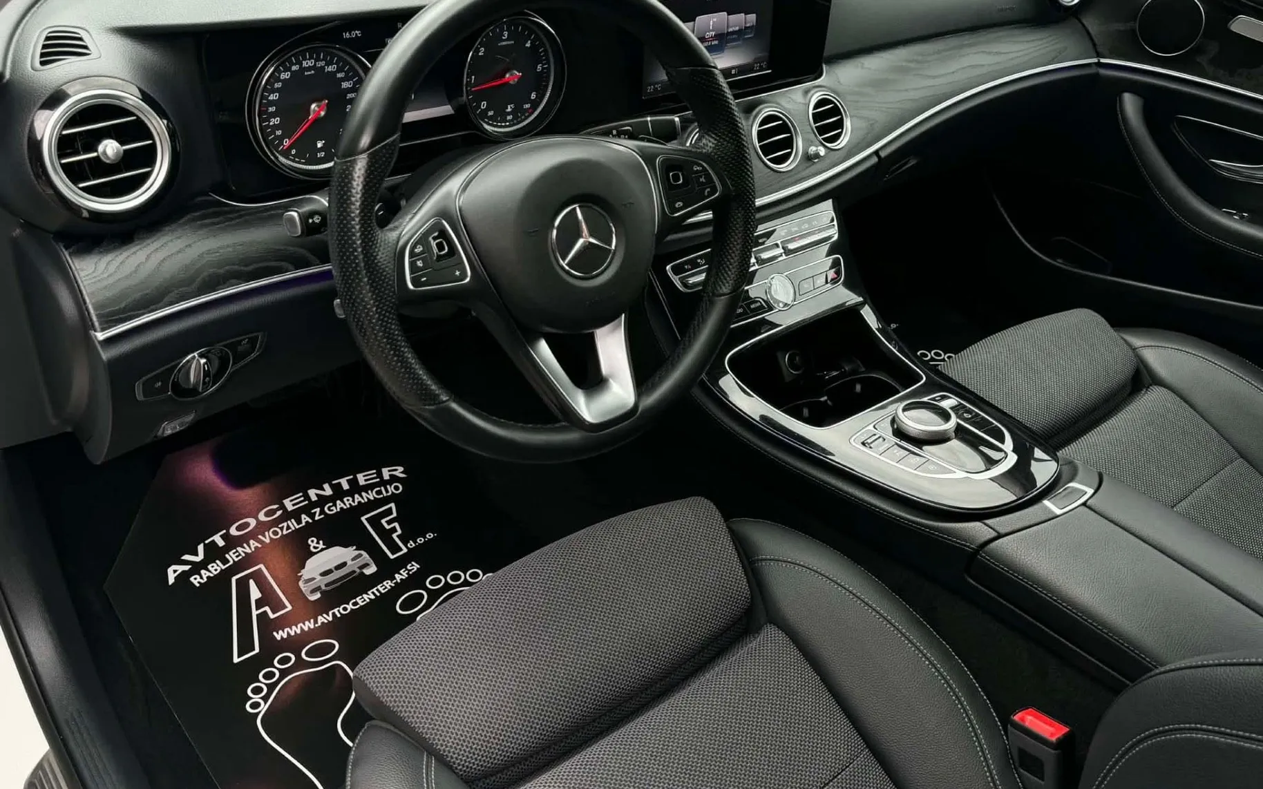 Notranja slika - Mercedes-Benz E-Razred - 220 CDI-AVANTGARDE-MULTIBEAM-LIZING ZA TUJCE-NAV.. - 10