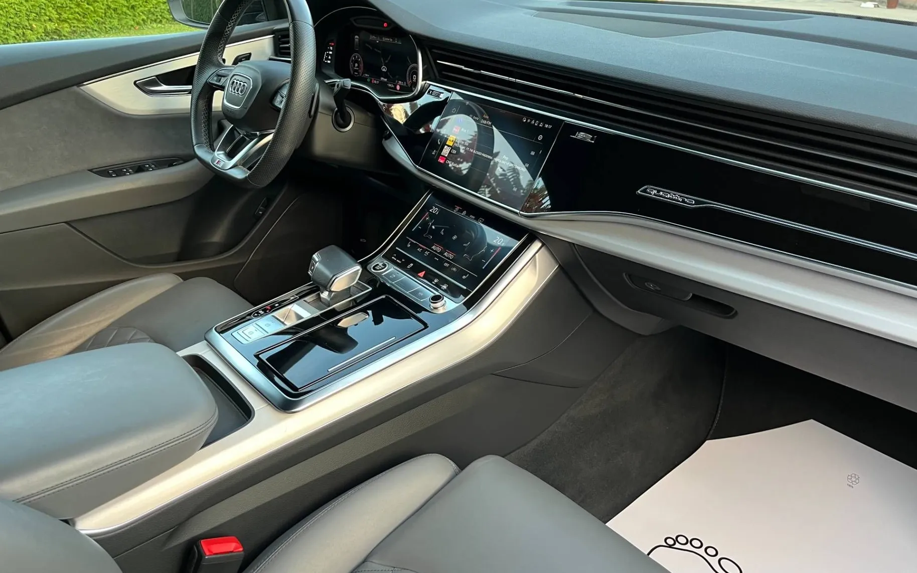 Notranja slika - Audi Q8 - 50 TDI quattro 3x S line-1 LASTNIK-MATRIX-22 col - 10