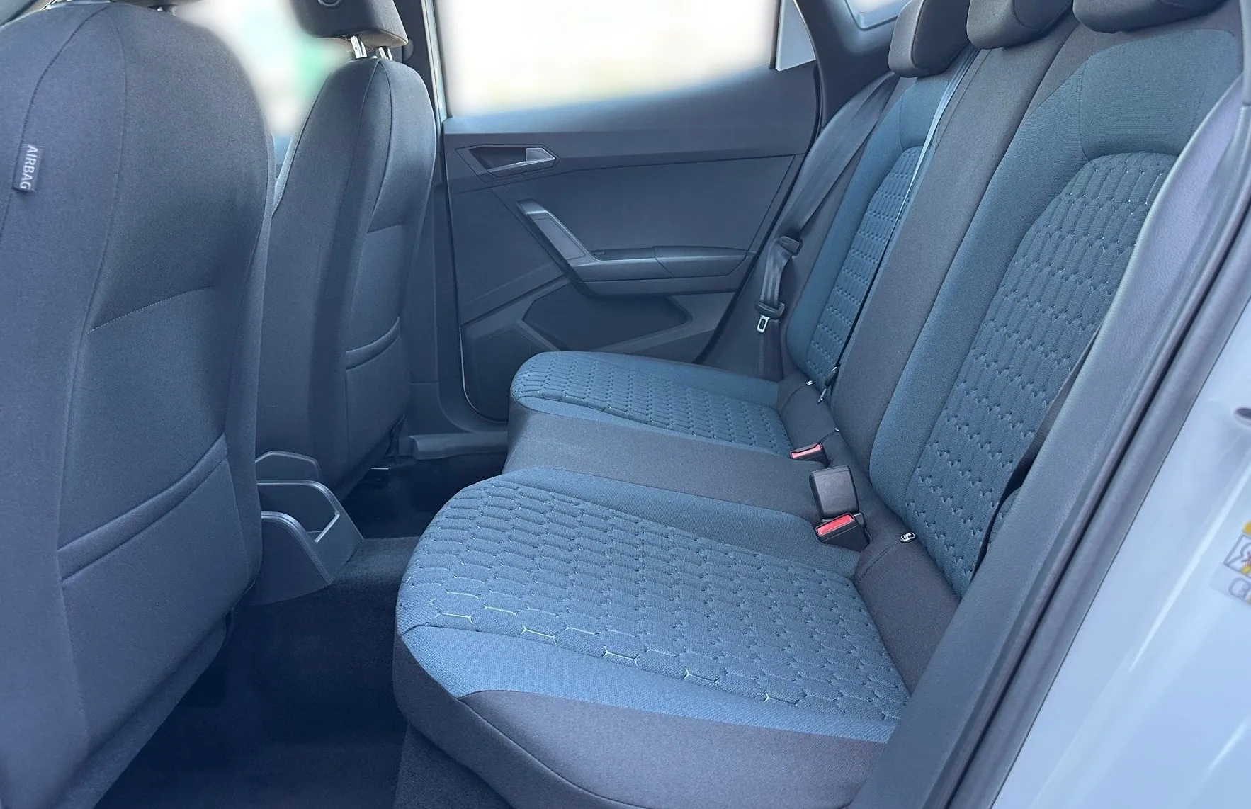 Zunanja slika - Seat Arona - 1.0 Eco TSI Style - 11