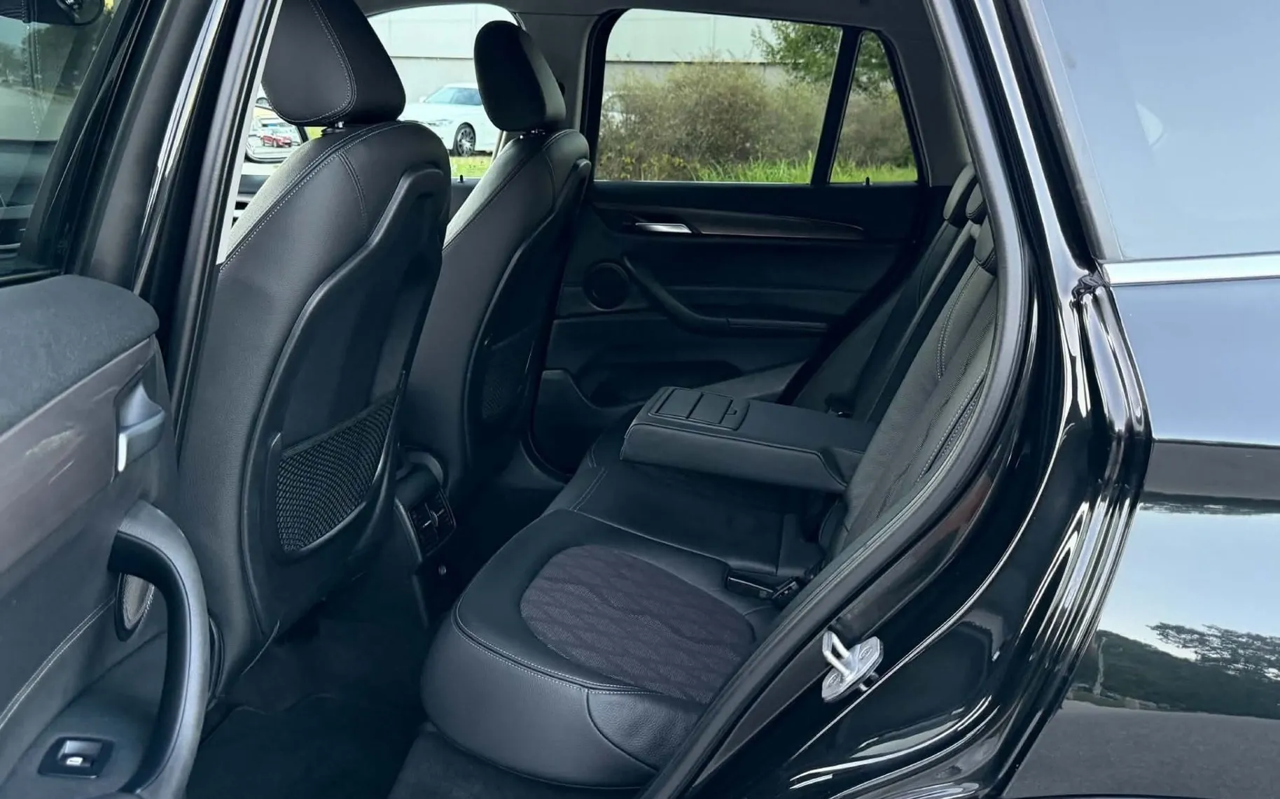 Notranja slika - BMW serija X1: - xDrive18d-4X4-AUT-FUL LED-LIZING ZA TUJCE-NAVI- - 11