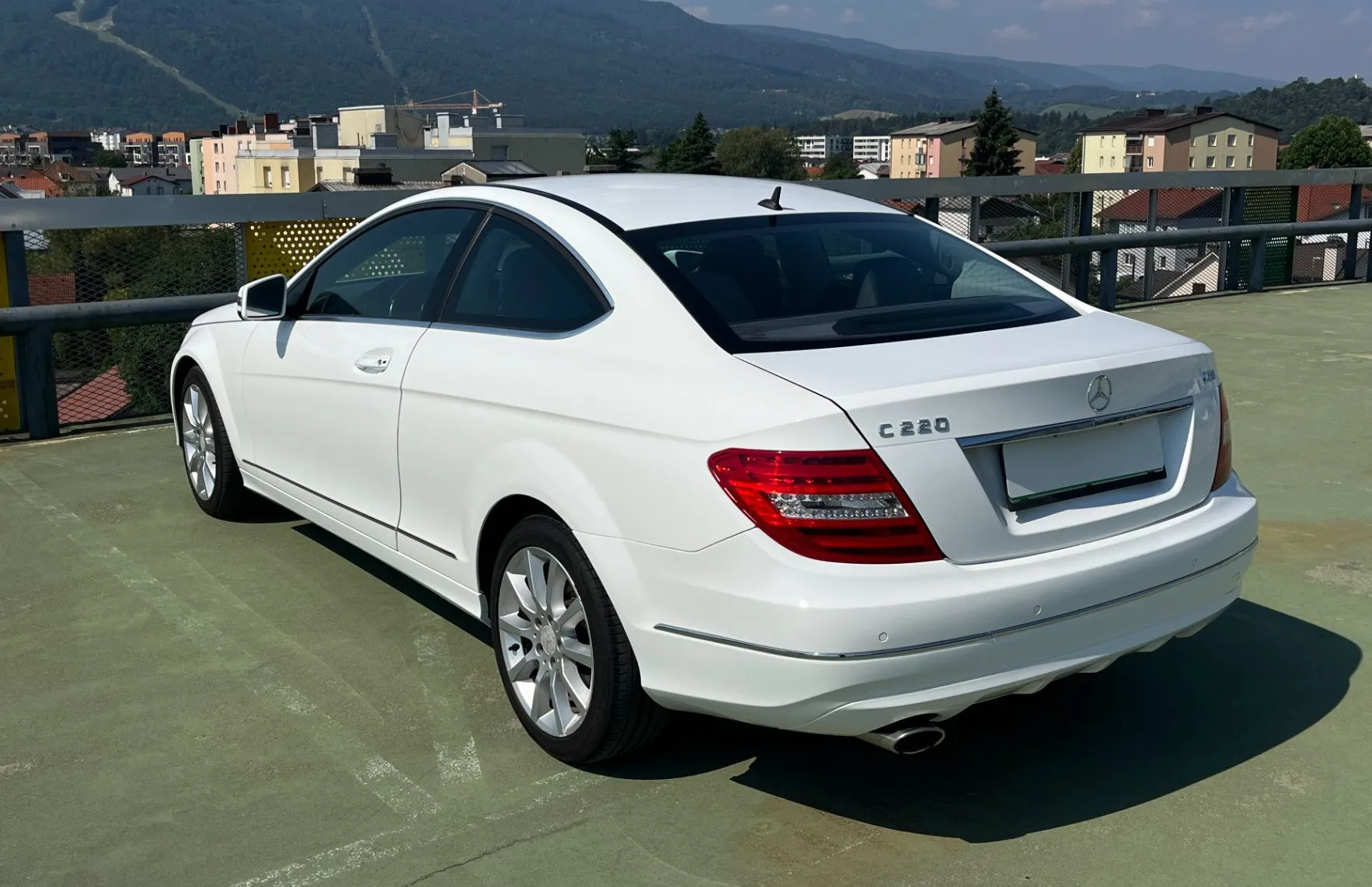 Zunanja slika - Mercedes-Benz C-Razred - C Coupe 220 CDI BlueEFFICIENCY 2X PDC. TEMPO. - 6