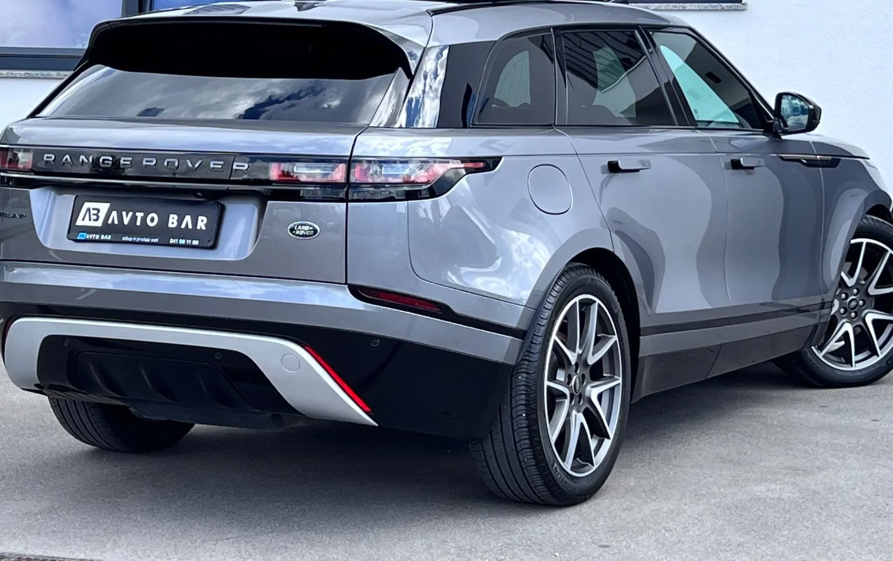 Zunanja slika - Land Rover Range Rover Velar - R-DYNAMIC+SLO+1.LAST+MATRIX+3D+ACC+AWD+HF-FI - 6