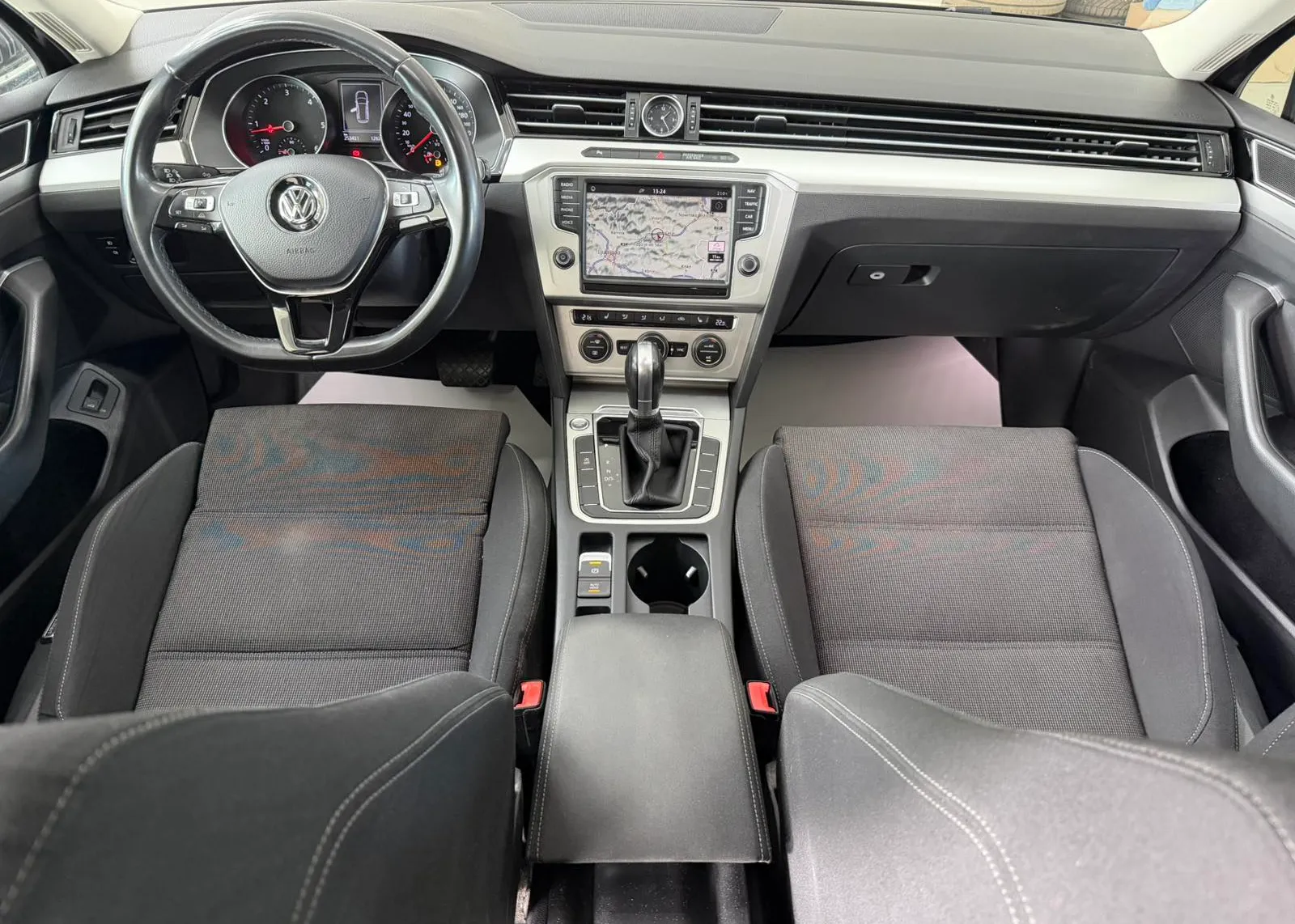 Zunanja slika - Volkswagen Passat - Variant 2,0 TDI BMT Connect DSG - 6