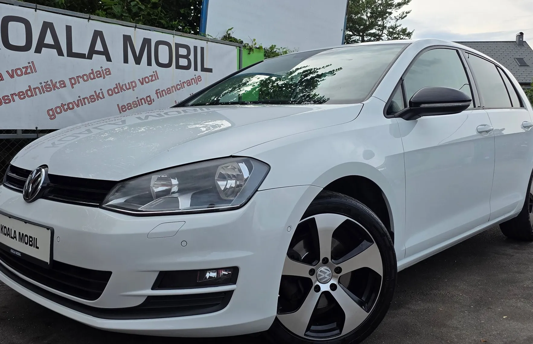 Zunanja slika - Volkswagen Golf - 2.0 TDI BMT CUP EDITION ALU PLATIŠČA-NAVI-PDC - 18