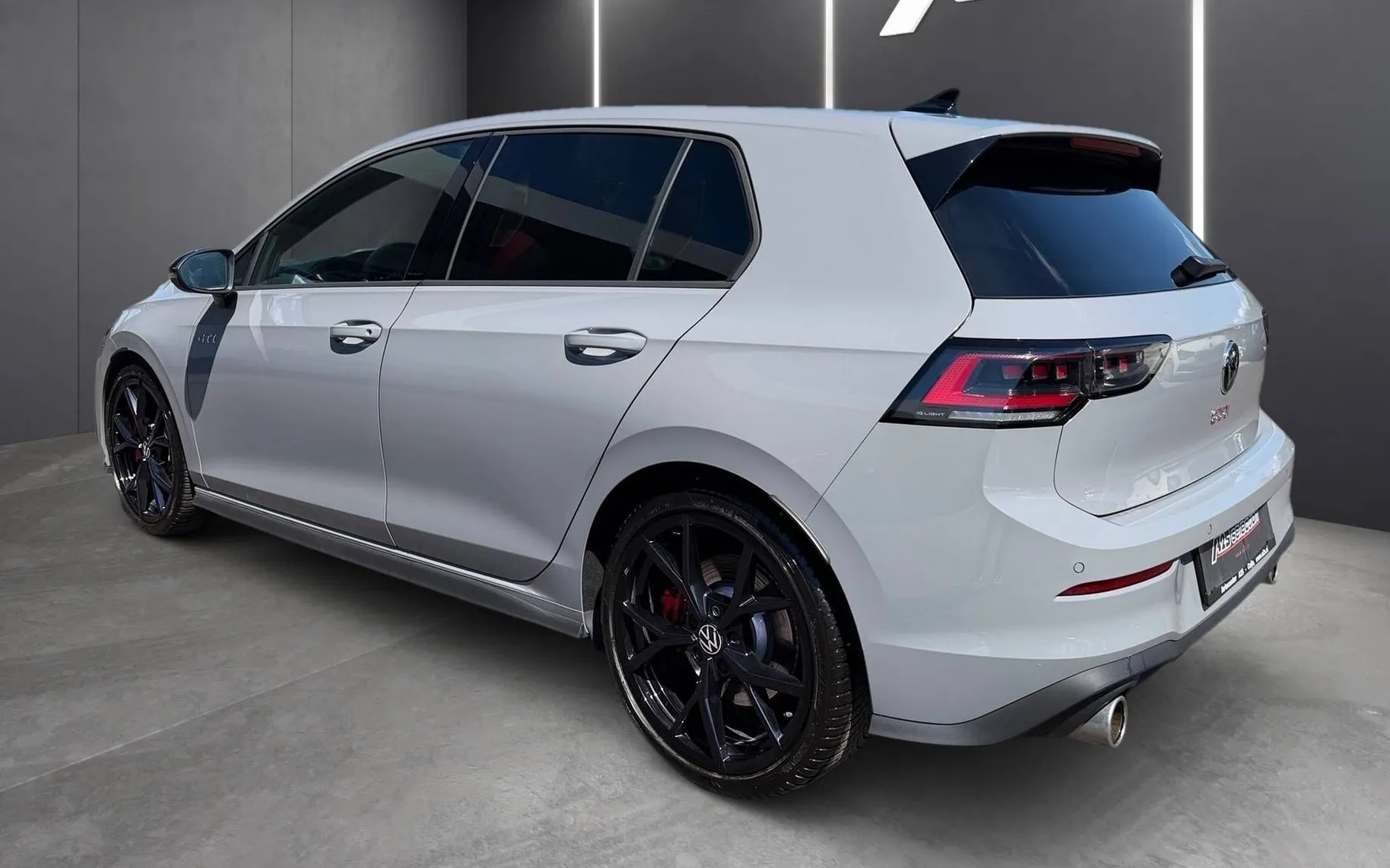 Zunanja slika - Volkswagen Golf - 2.0 TSI BMT GTI DSG-SLO-19 COL-ACC-Mrtvi kot-Kam.. - 4