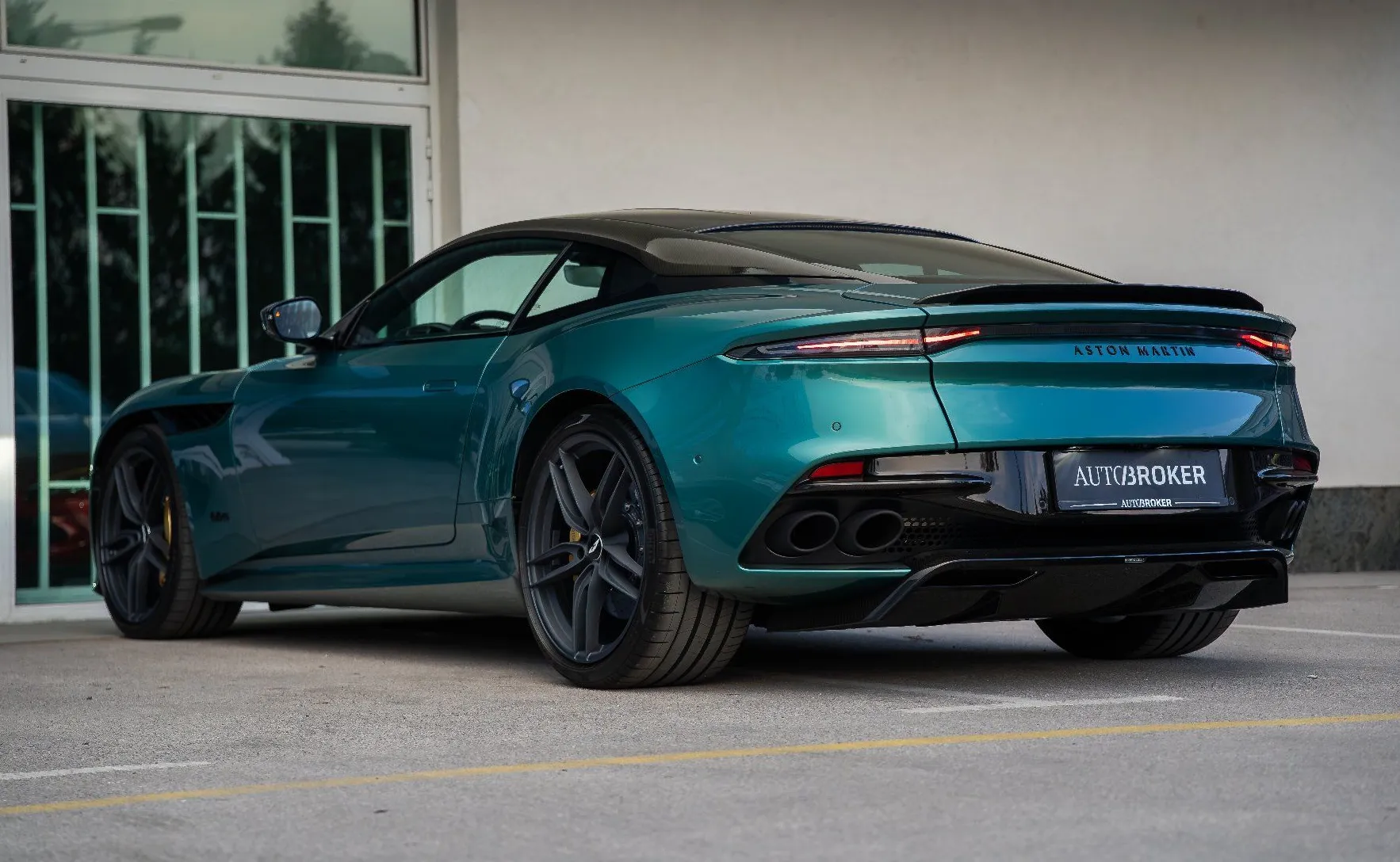 Zunanja slika - Aston Martin DBS - AM RACING GREEN EXT. CARBON BANG OLUFSEN - 7