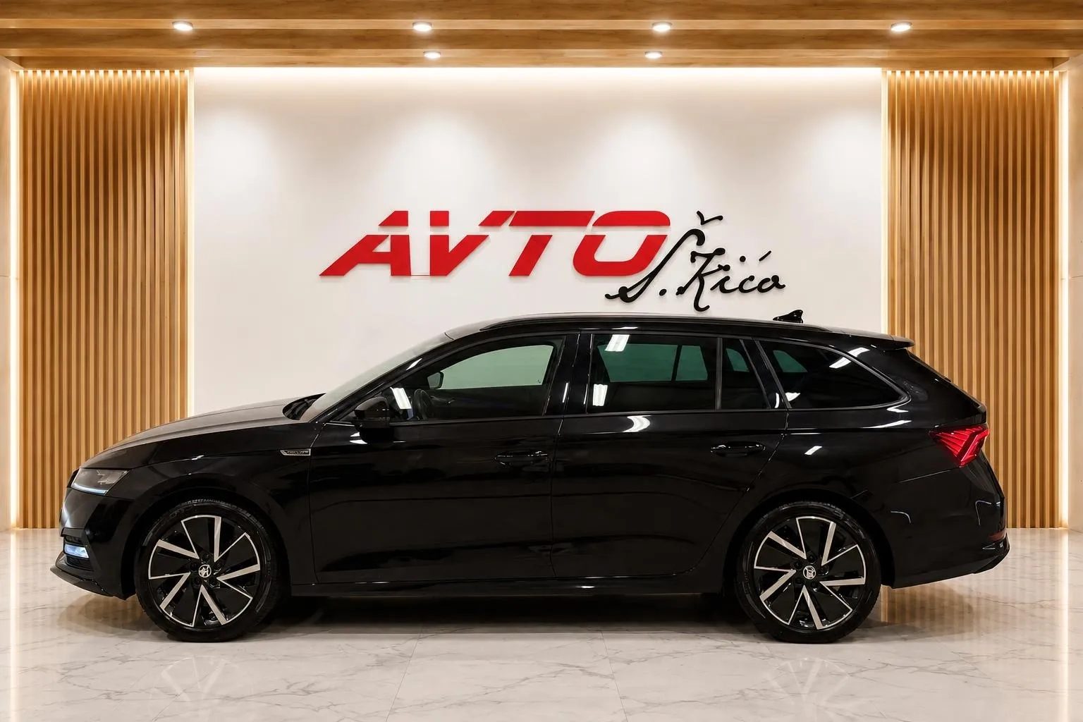 Zunanja slika - Škoda Octavia - 2.0 TDI-SPORTLINE-HEAD UP-ACC-KAMERA-VIRTUAL-NAVI - 5