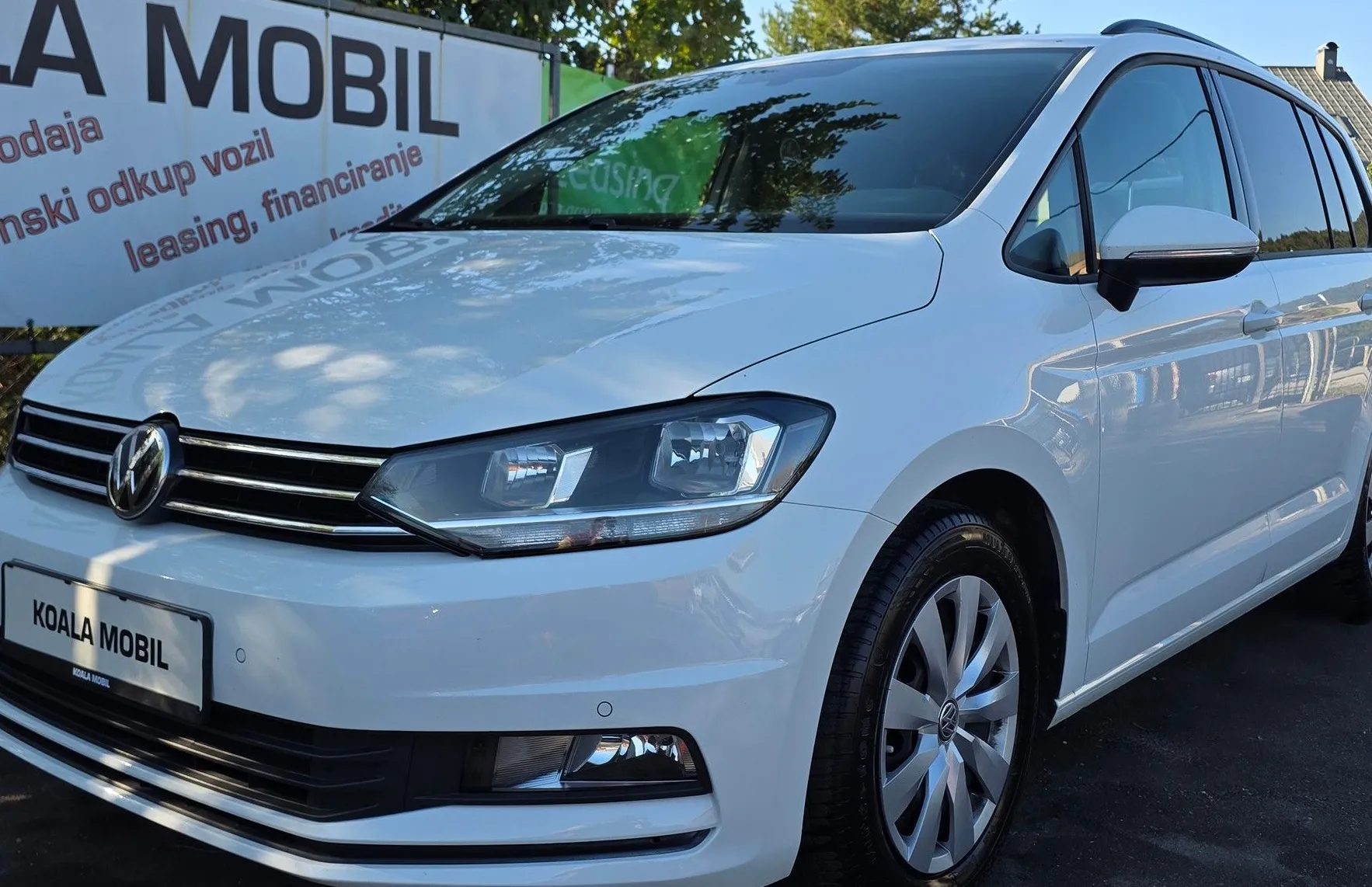 Zunanja slika - Volkswagen Touran - 2.0 TDI BMT HIGHLINE ZASLON-KLIMA-SLOVENSKI-1.LAST - 19