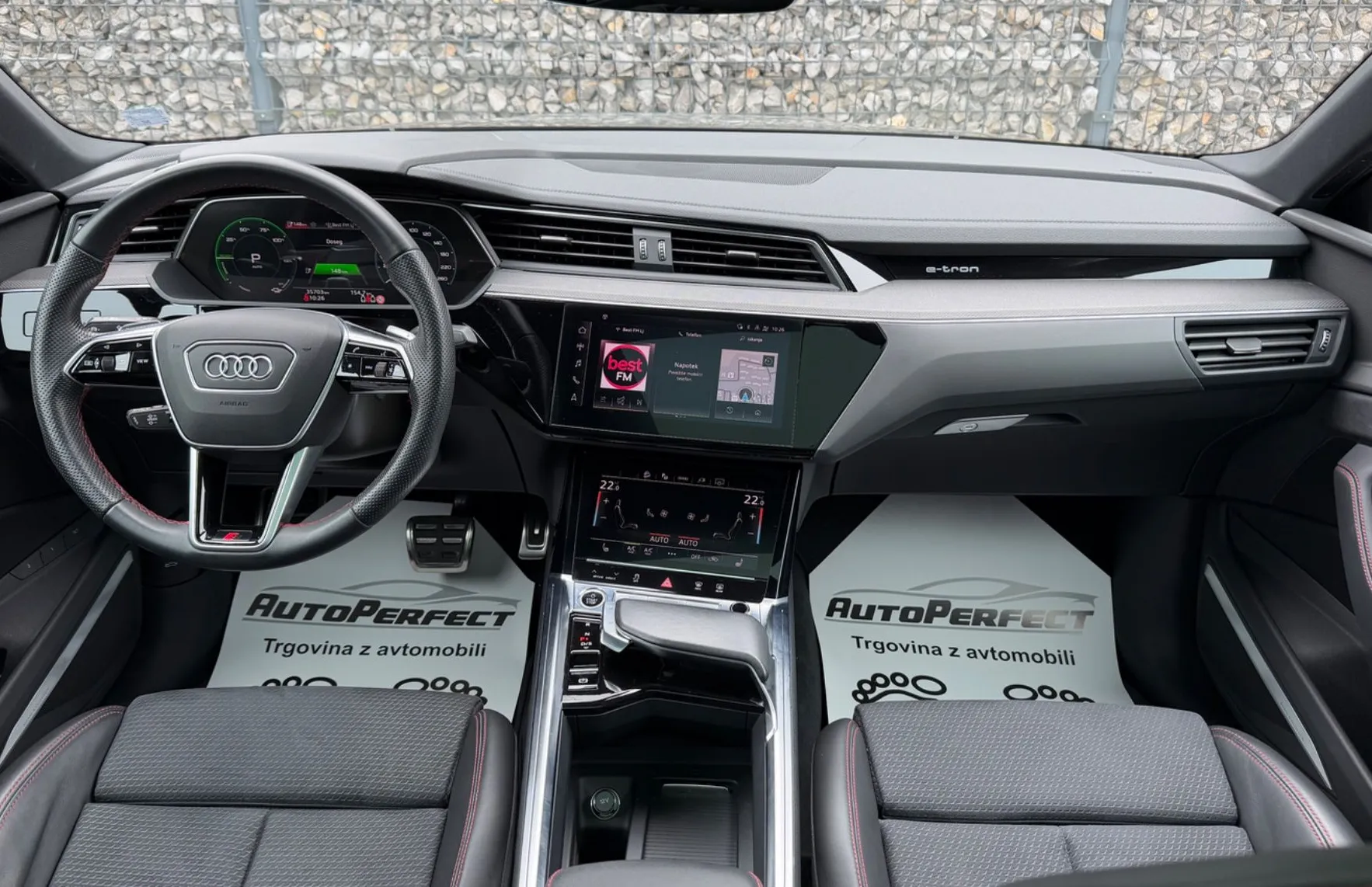 Zunanja slika - Audi Q8 e-tron Sportback - 55 quattro S-line MATRIX|KEYLESS|BO|SOFT CLOS - 10