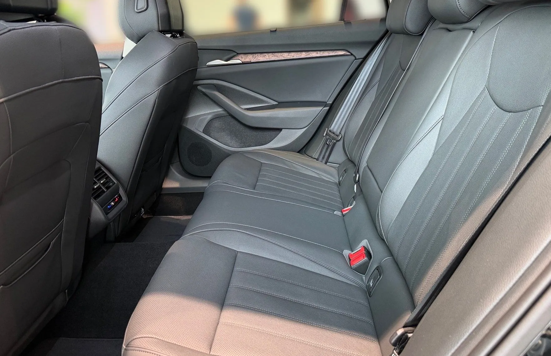 Zunanja slika - Škoda Superb - Combi 2.0 TDI L K DSG - 11
