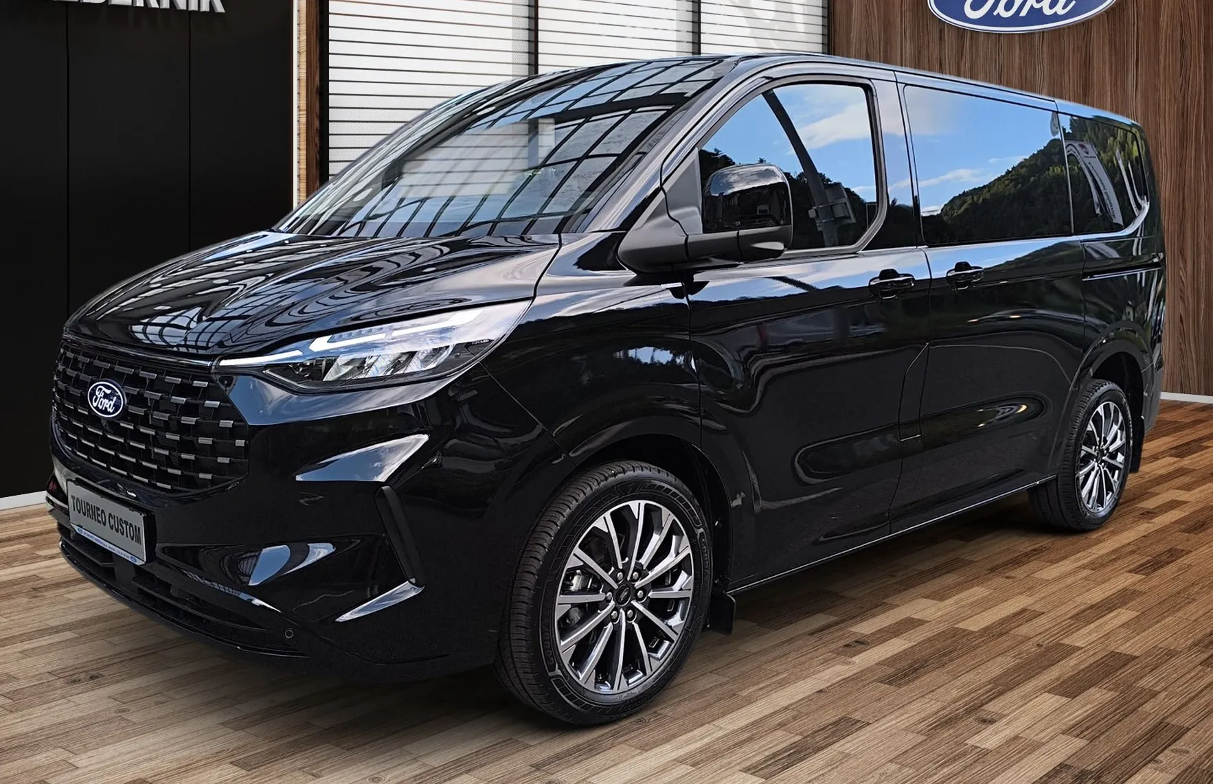 Zunanja slika - Ford Tourneo - Custom 4x4  2.0 TDCi L1 Titanium X A8-VK-AKCIJA - ZALOGA - 1