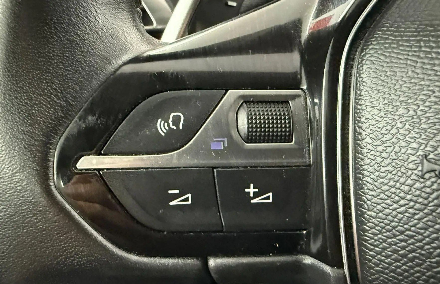 Zunanja slika - Peugeot 5008 - 1.2 PureTech 96 KW Avt.NAVI.KAMERA.2023 VELIKI SER - 13