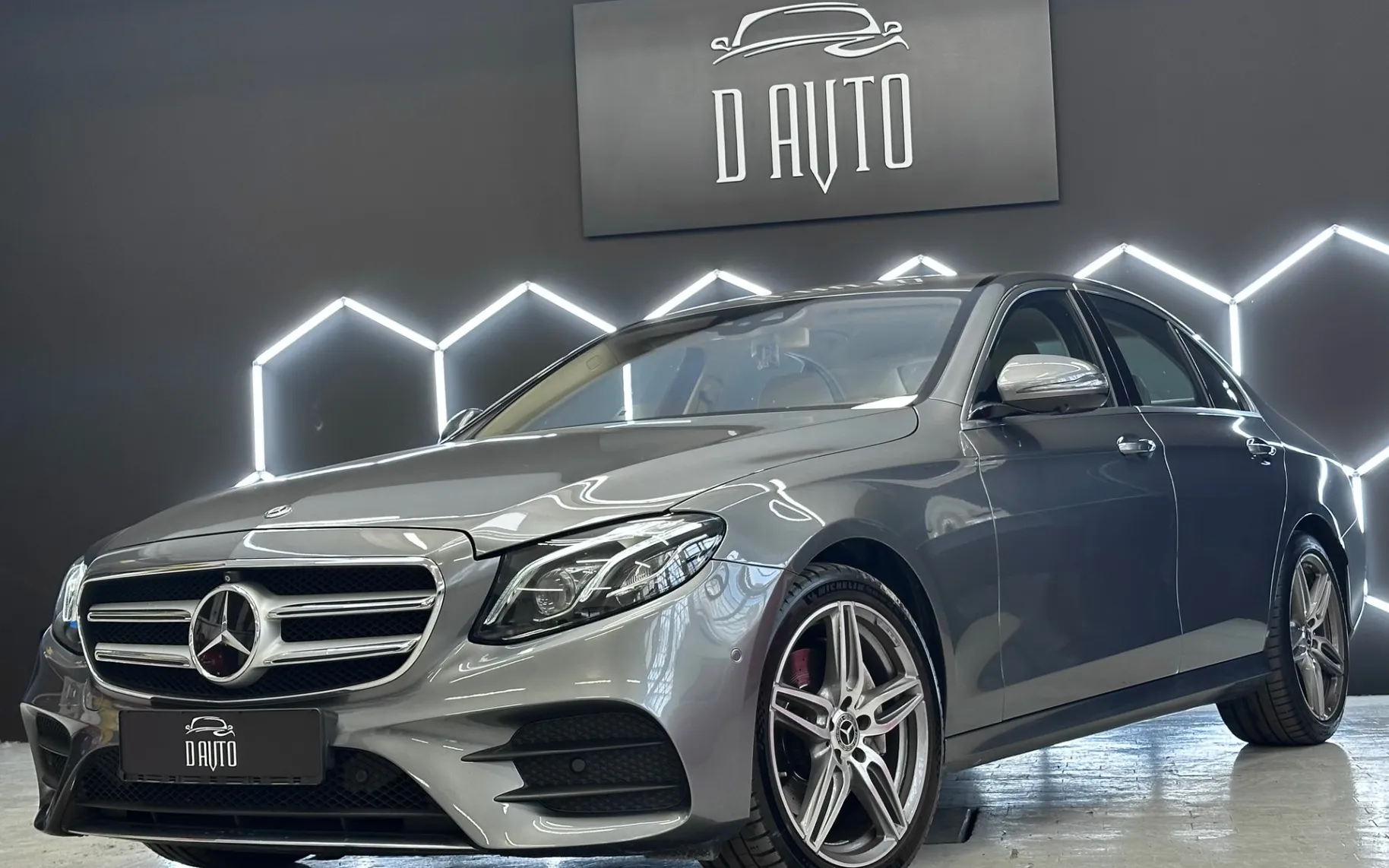Zunanja slika - Mercedes-Benz E-Razred - E 220 d 4MATIC AMG+MULTIBEAM+VIRTUAL+360KAMERA+19” - 1
