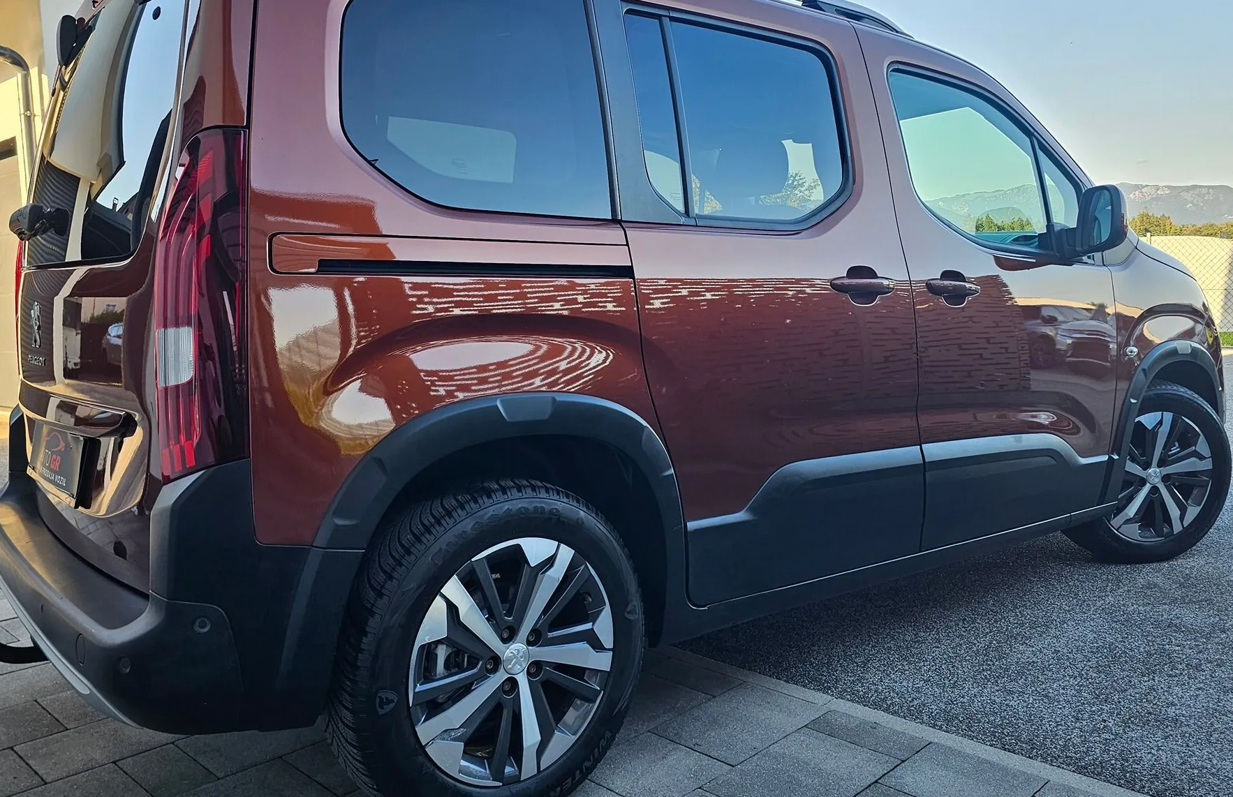 Zunanja slika - Peugeot Rifter - 1.5 HDI 130-AUT.-GT LINE-NAVI-LED-ALU-ODLIČEN- - 11