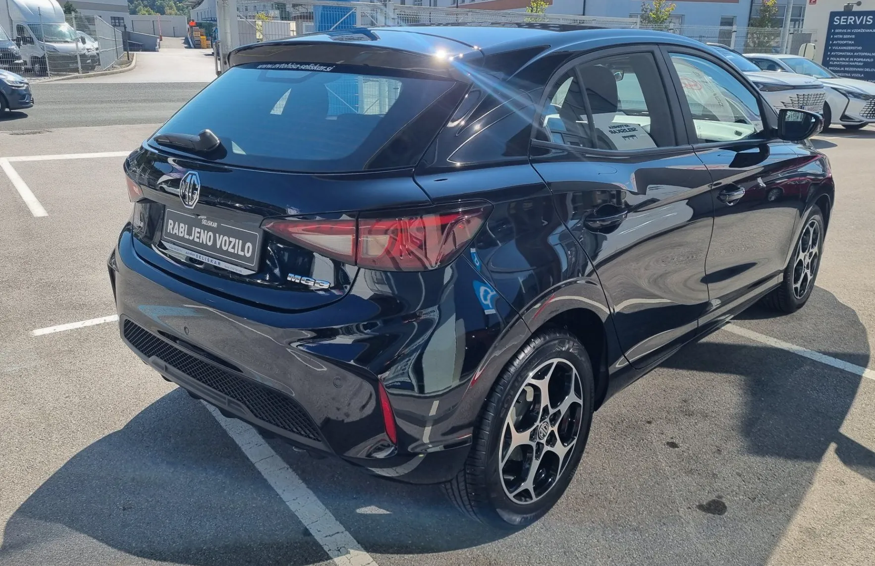Zunanja slika - MG MG3 - 1.5 COMFORT - ODLIČNO OHRANJEN - TOP OPREMA - 8