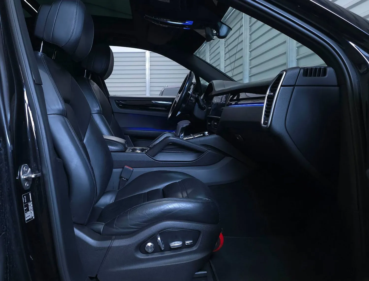 Zunanja slika - Porsche Cayenne - 3.0 - VELIK SERVIS - PANO - KAMERA - BOSE - MEMO - 13