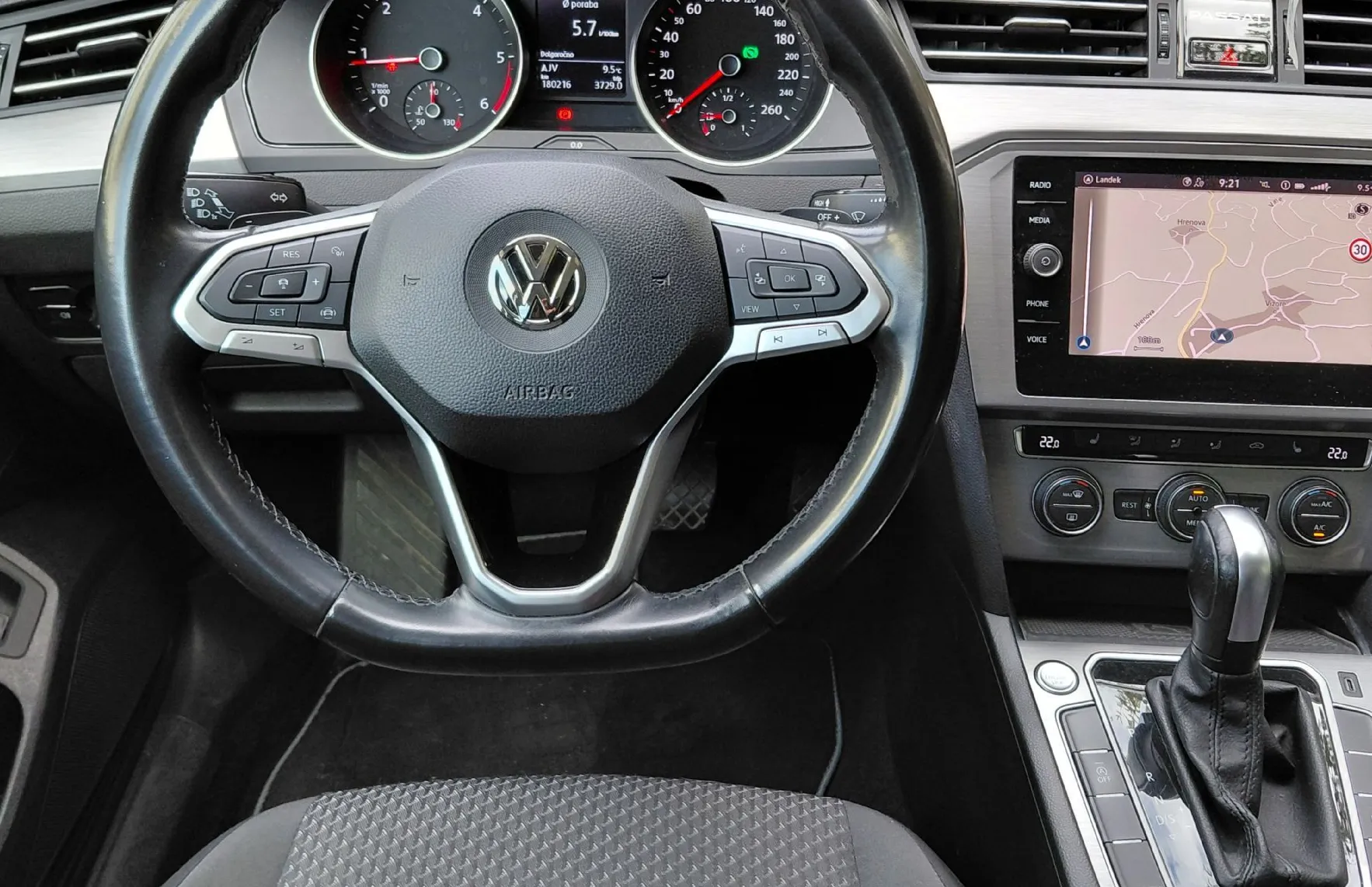 Zunanja slika - VW Passat - Variant 2.0 TDI  Business DSG Kamera - LED - Navi - 8