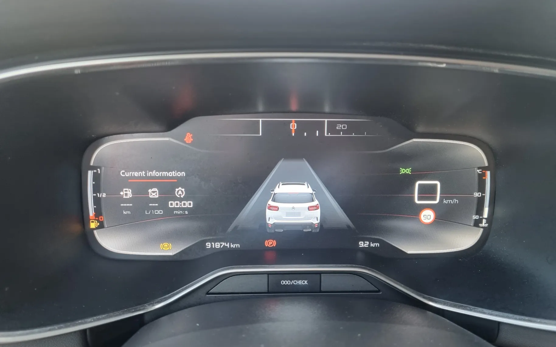 Zunanja slika - Citroën C5 - Aircross 1.2 PT Feel - VLEČNA KLJUKA - POTRJENA SERVISNA - 26
